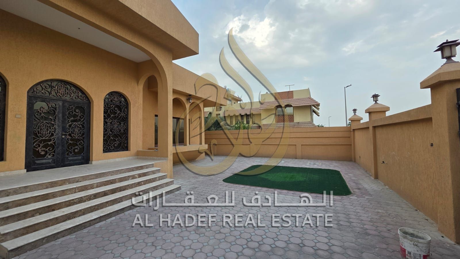 Standalone villa & large annex | Excellent finishes | Excellent annual return | Prime location
