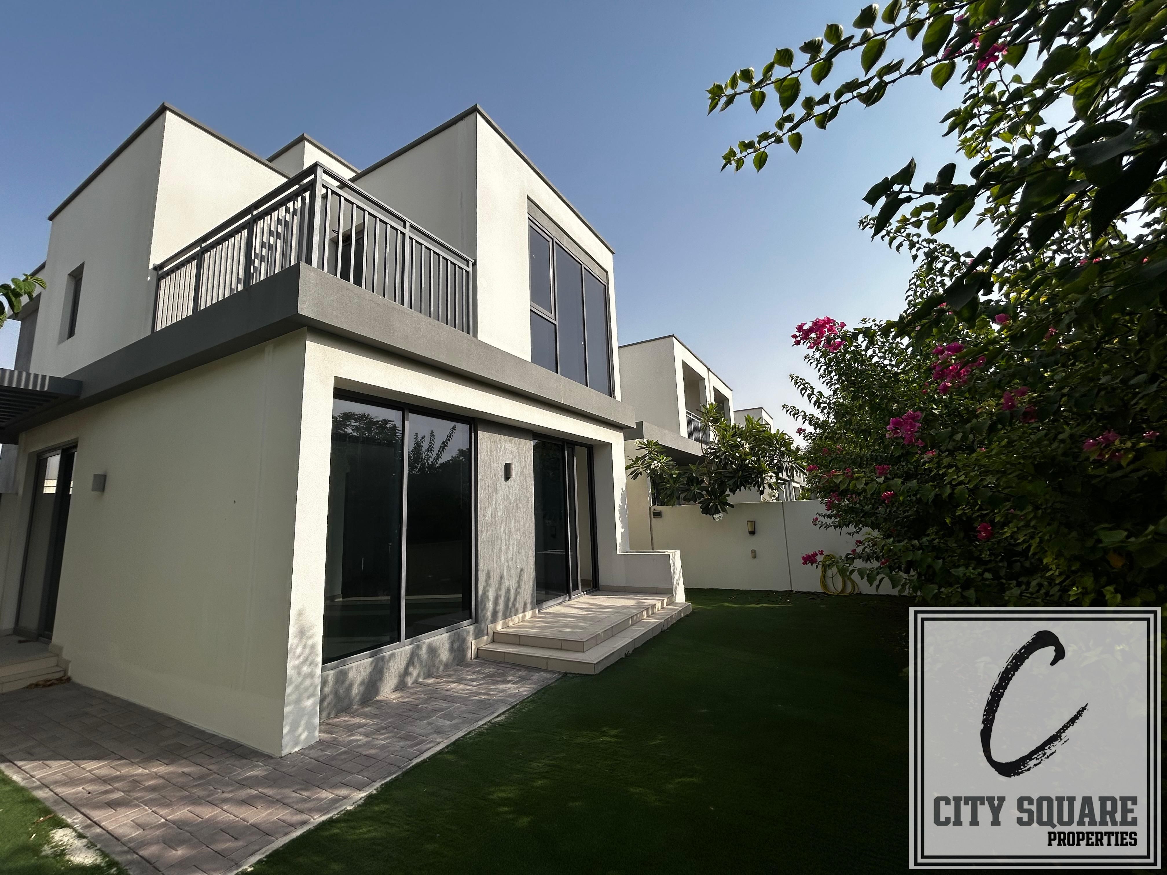 Corner unit I available in April I Landscaped