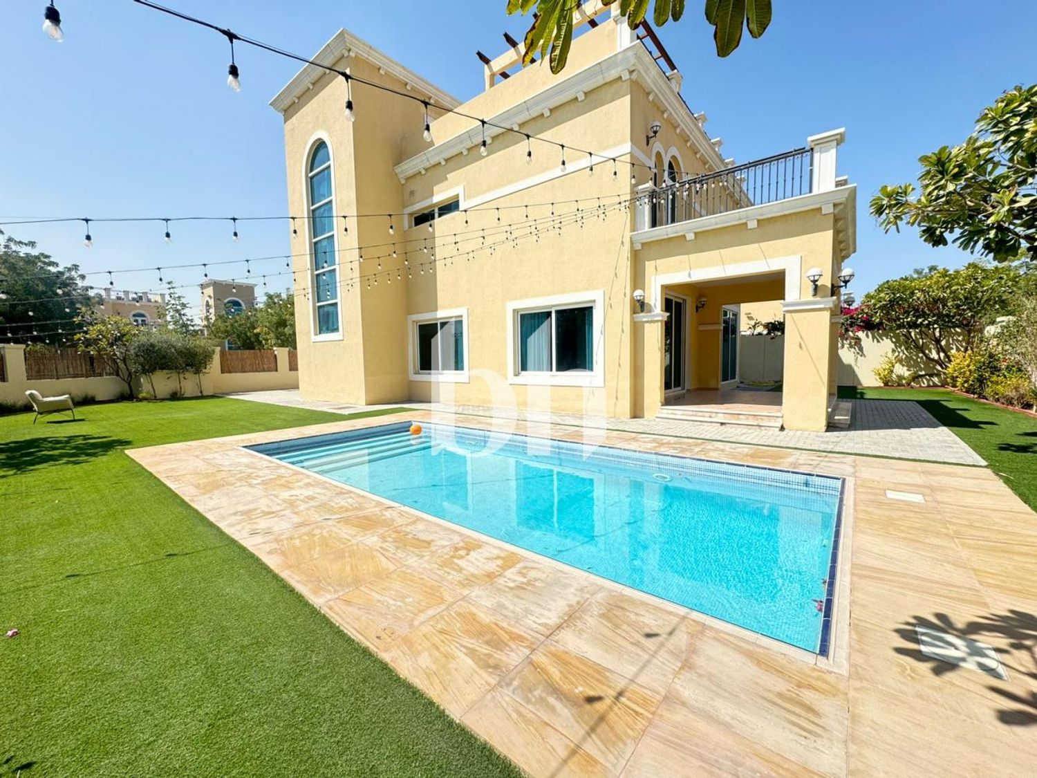 Large Plot | Private Pool | Corner unit