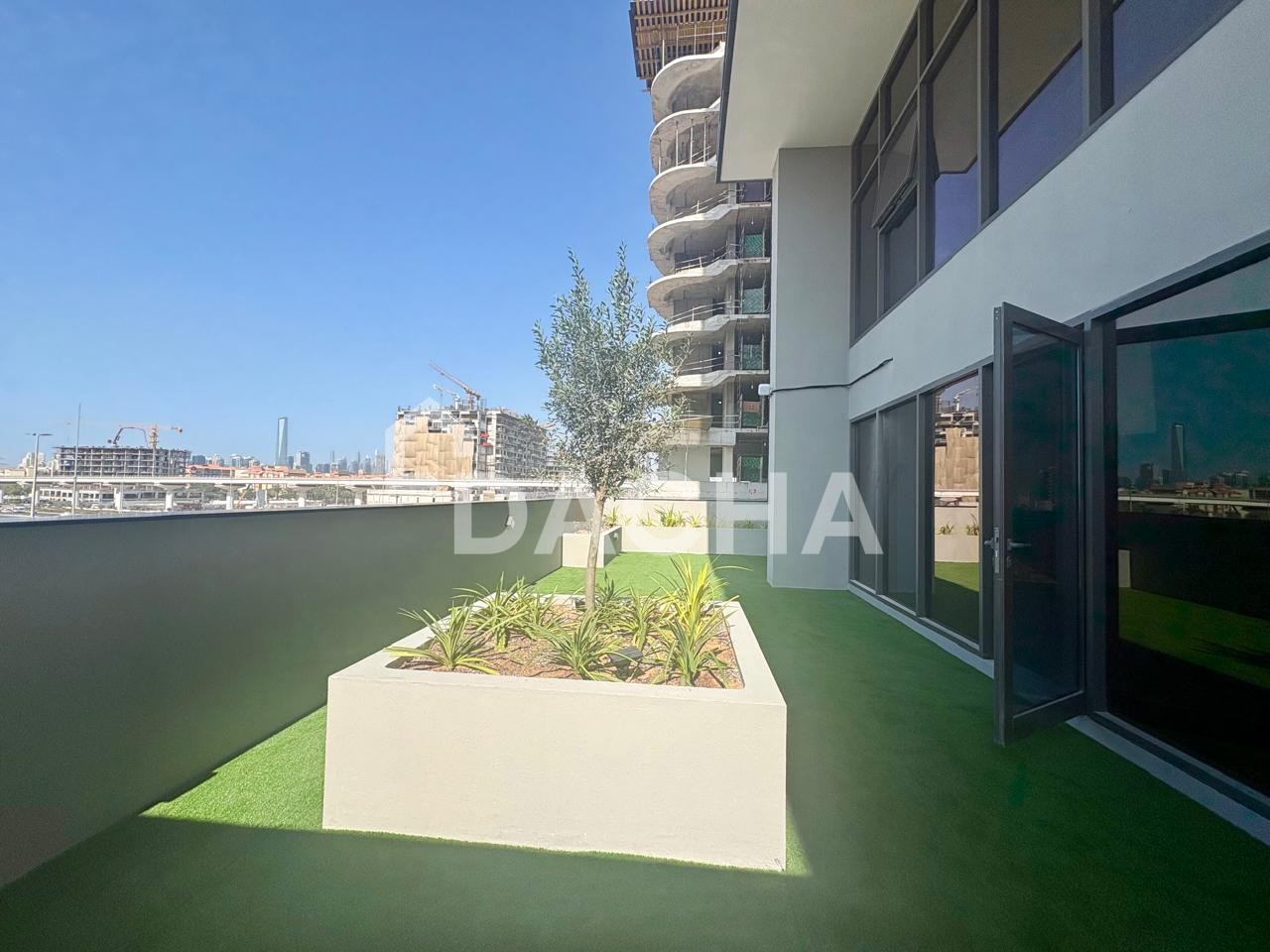 Duplex | Maids Room | Metro One Min Walk