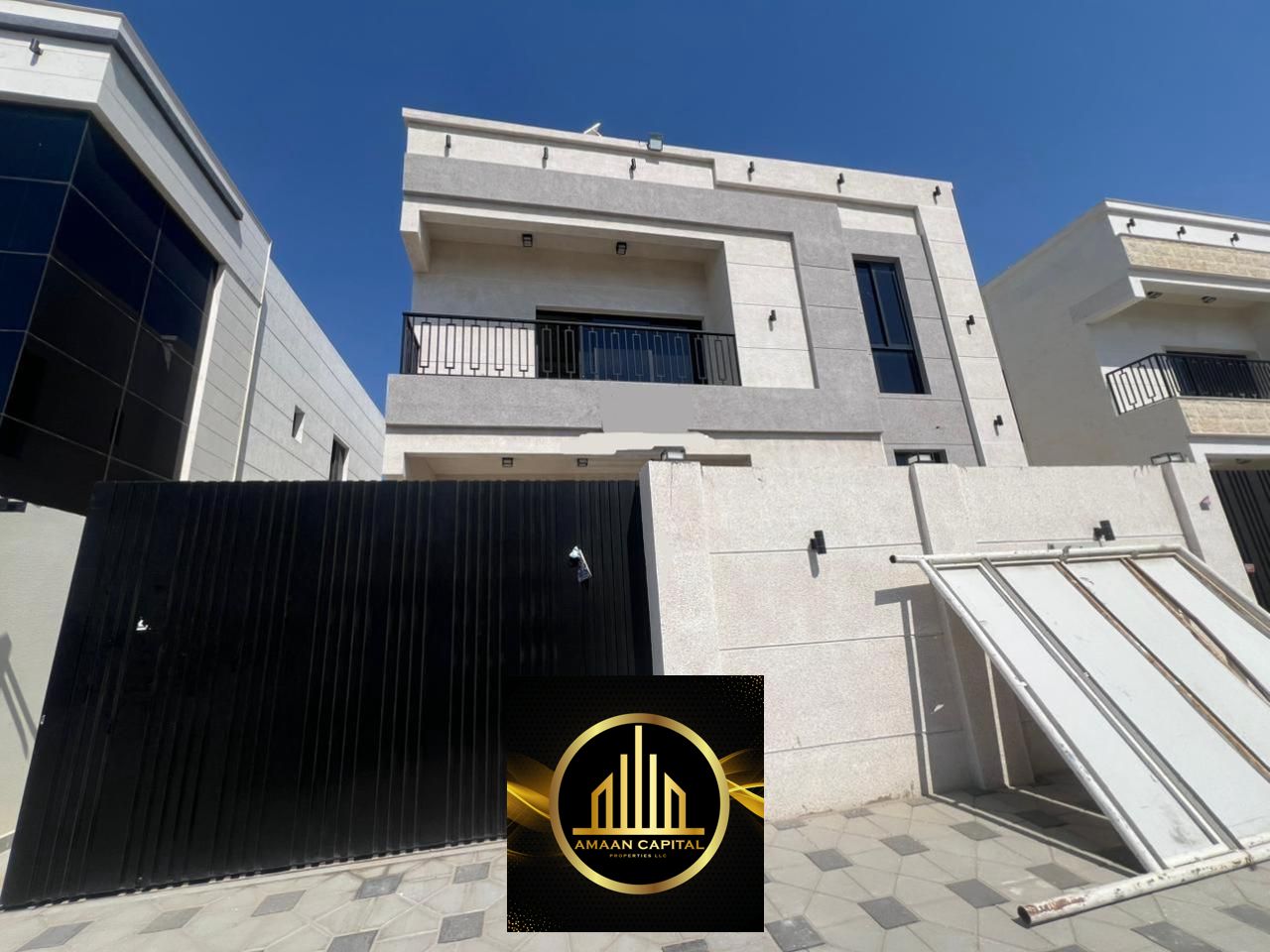 For sale: a villa in the Bahia area, a luxurious villa with a modern design