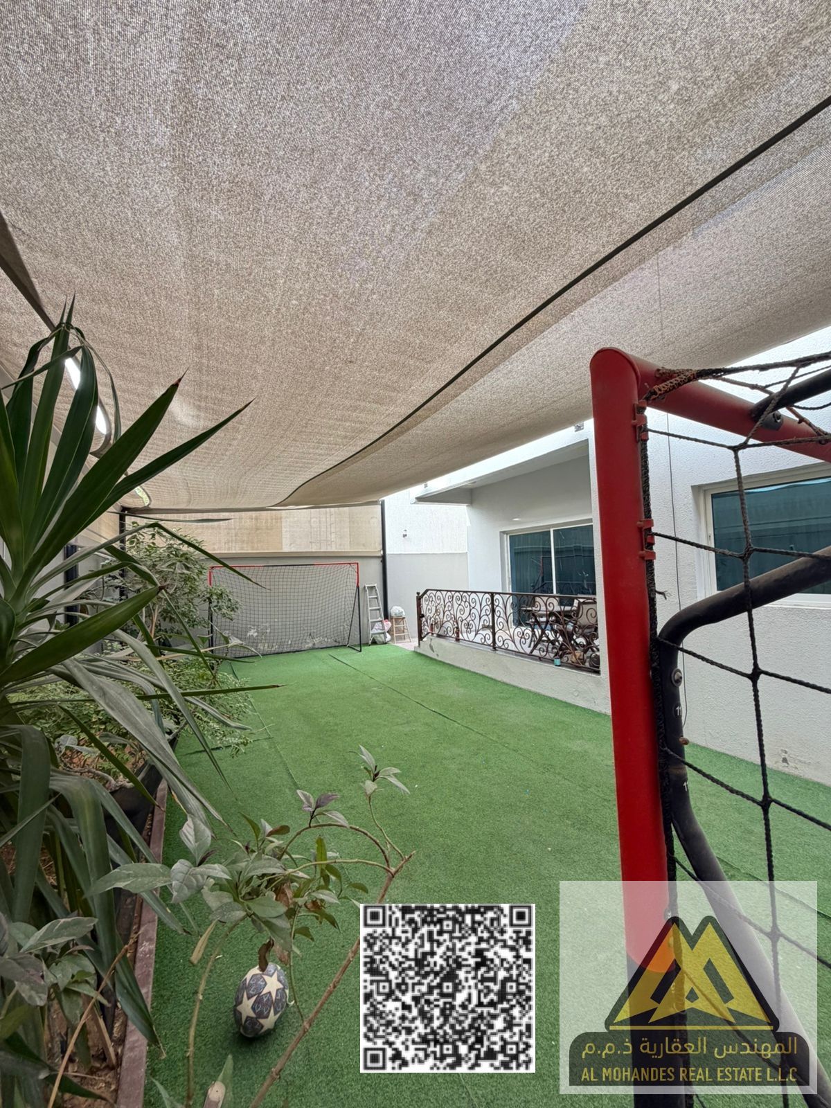 Spacious villa located in a quiet and well-serviced area, ideal for family living.