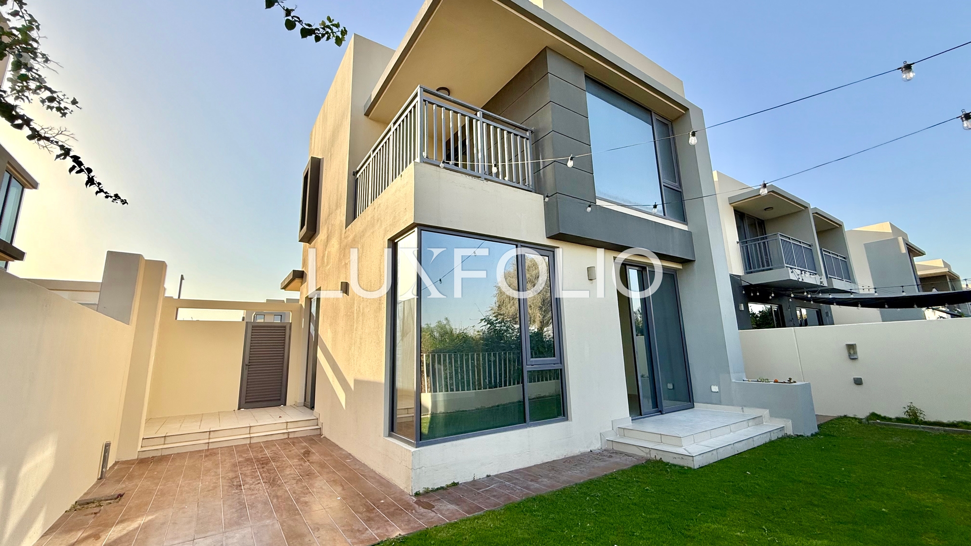 Corner Plot | Unfurnished | Single Row