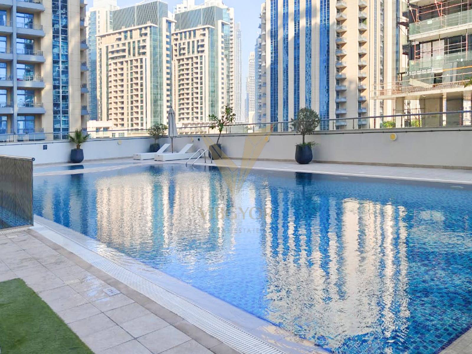 Vacant | Burj View | Mid Floor 2BR Apartment