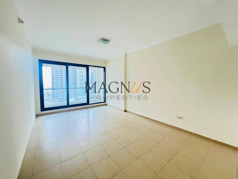 LAKE VIEW | UNFURNISHED | READY TO MOVE
