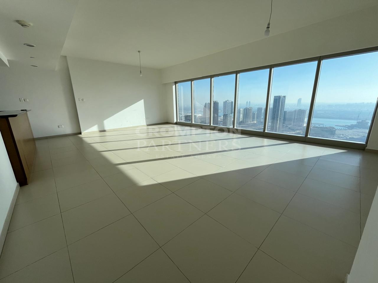 High Floor | Iconic Tower | Mesmerizing Views
