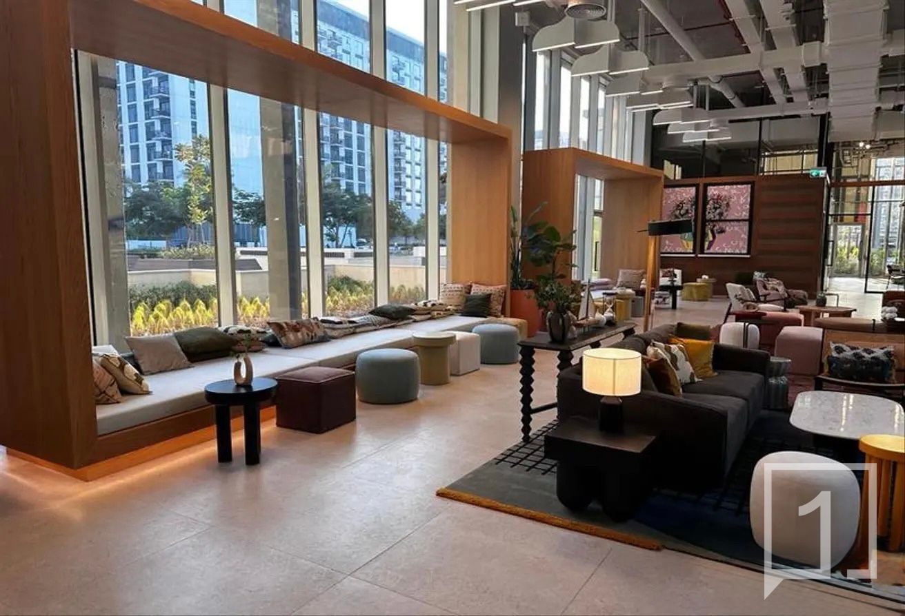 Mid Floor |Stunning Apartment |Pool View
