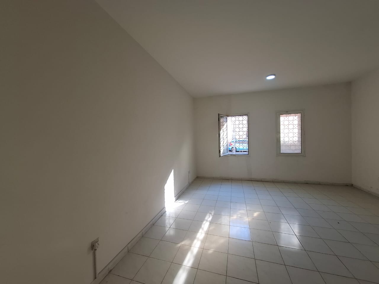 Spacious Studio | Ready to Move In | Family Only