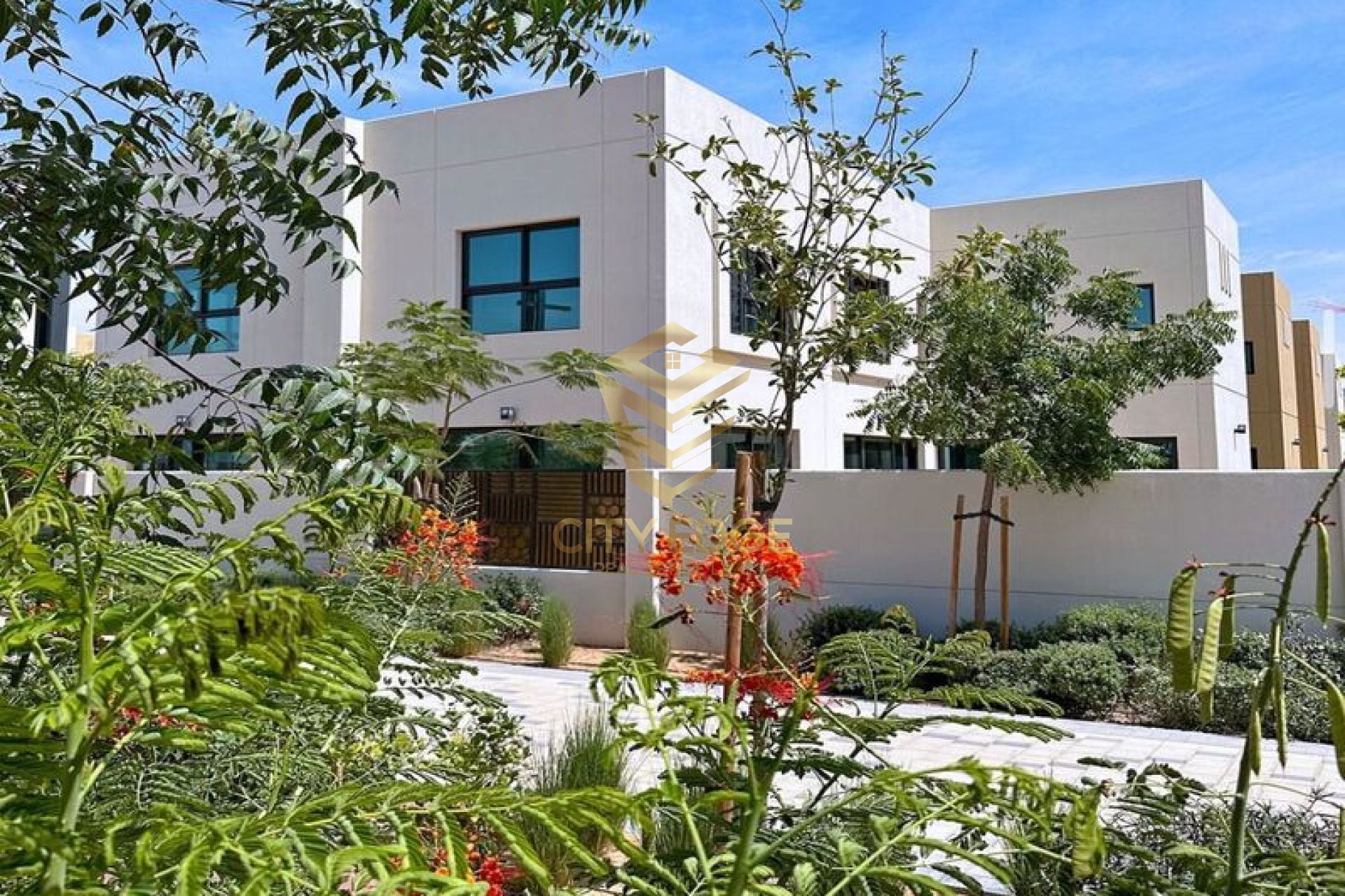 Ready corner villa–30minTo Burj Khalifa–No commiss