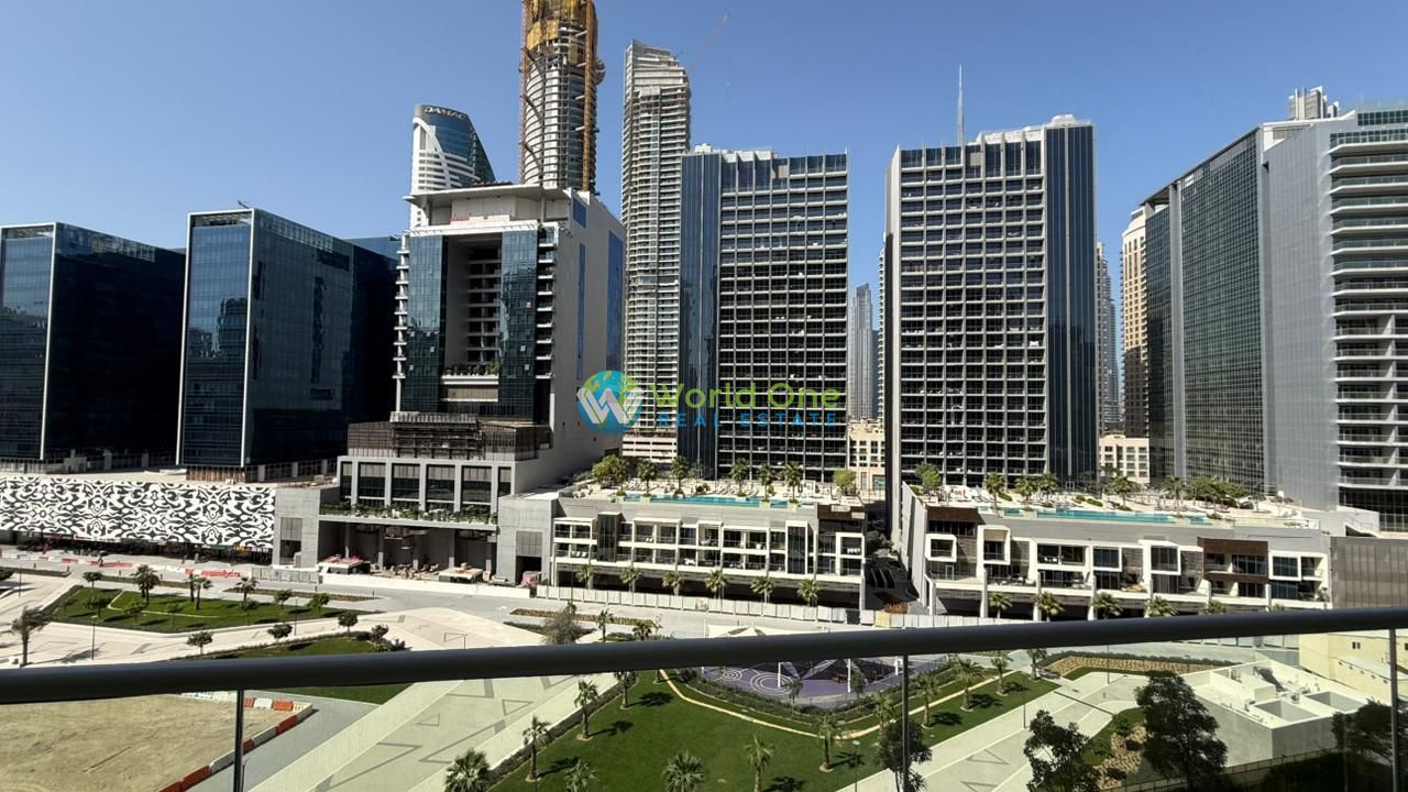 Burj & Pool View | Prime Location | Vacant
