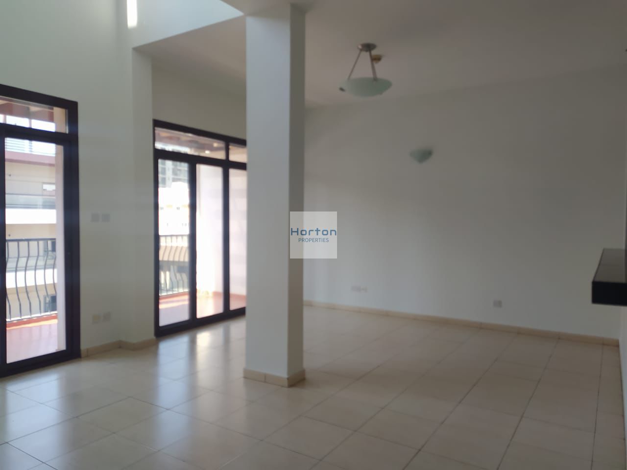 COMMUNITY VIEW I RARE UNIT I NEAR CIRCLE MALL