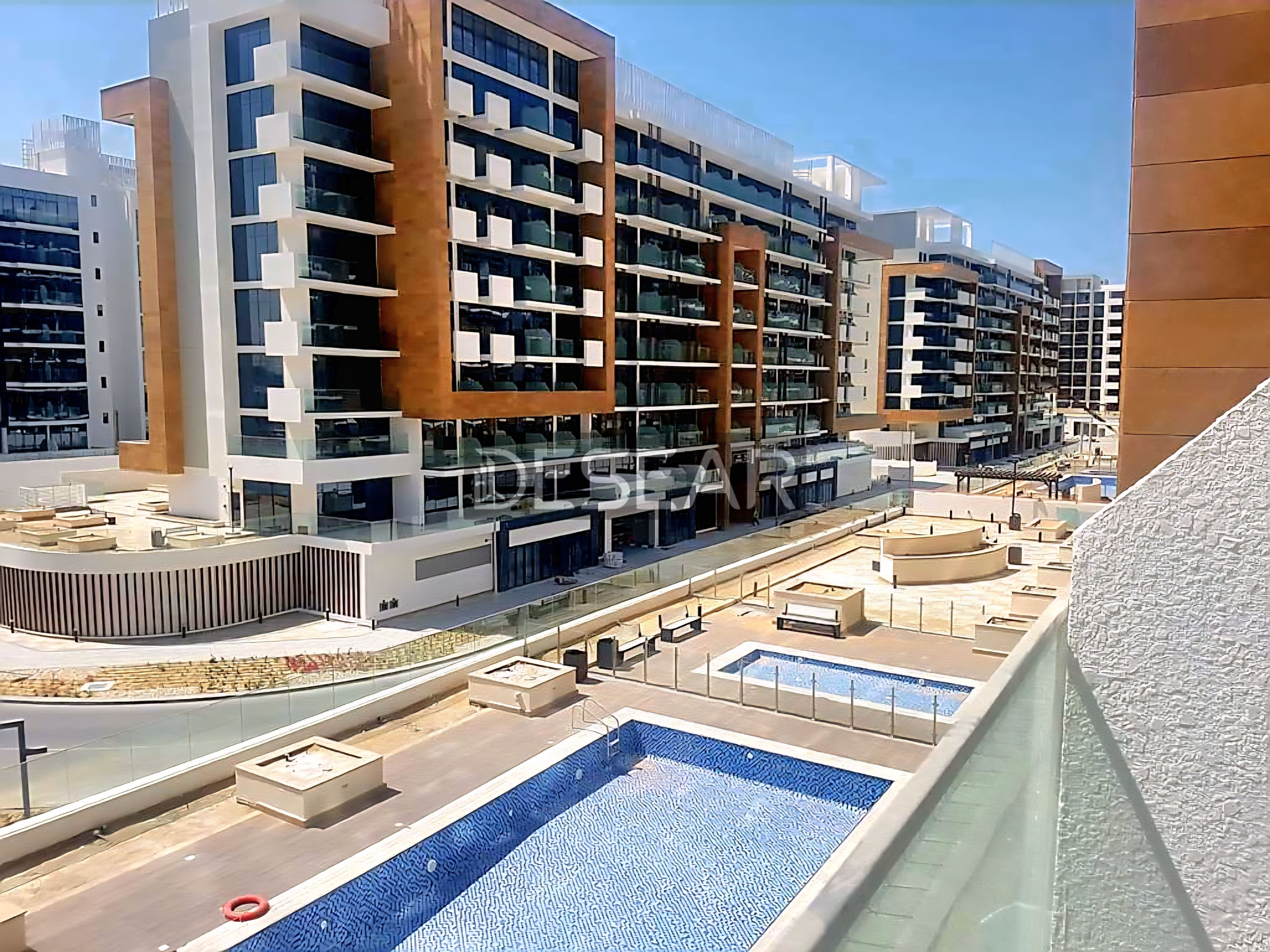 FULL BURJ KHALIFA AND LAGOON VIEW | LUXURY STUDIO