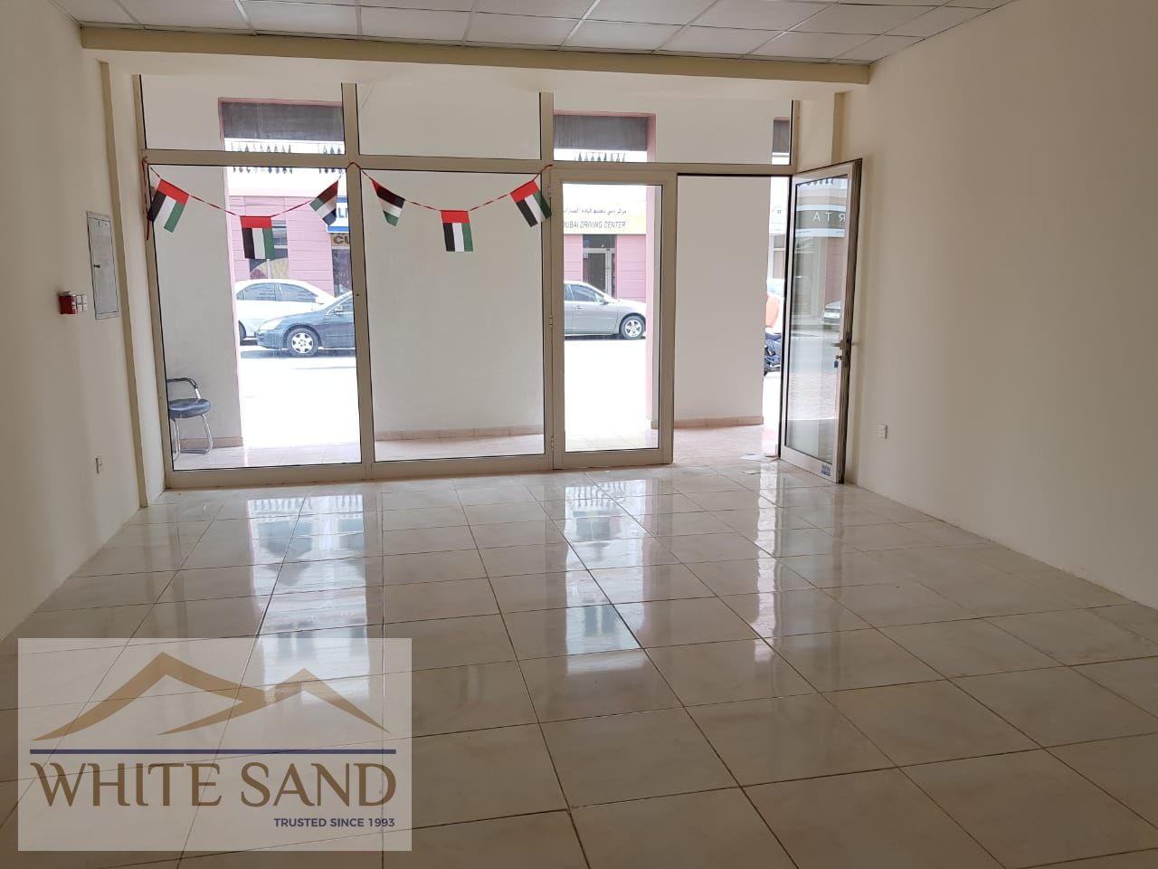SPAIN CLUSTER / PRIME LOCATION / FULLY FITTED SHOP /
