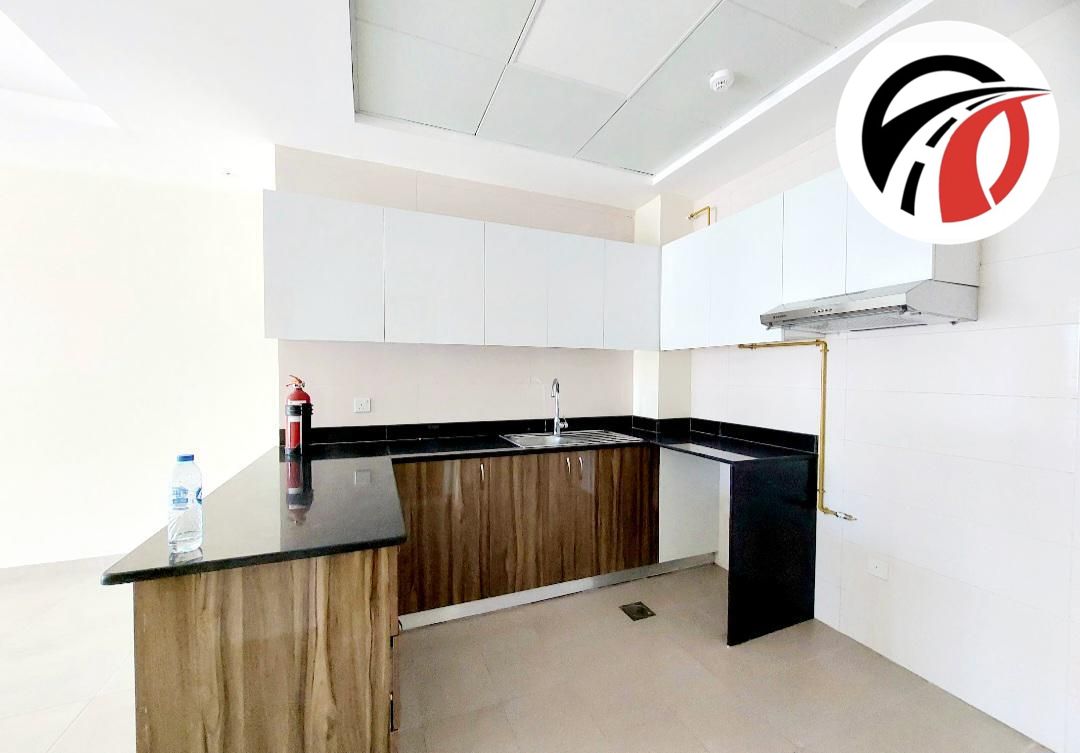 SPACIOUS 1-BHK ~ FAMILY ONLY ~ ALL AMENITIES ~ 4 CHEQUE