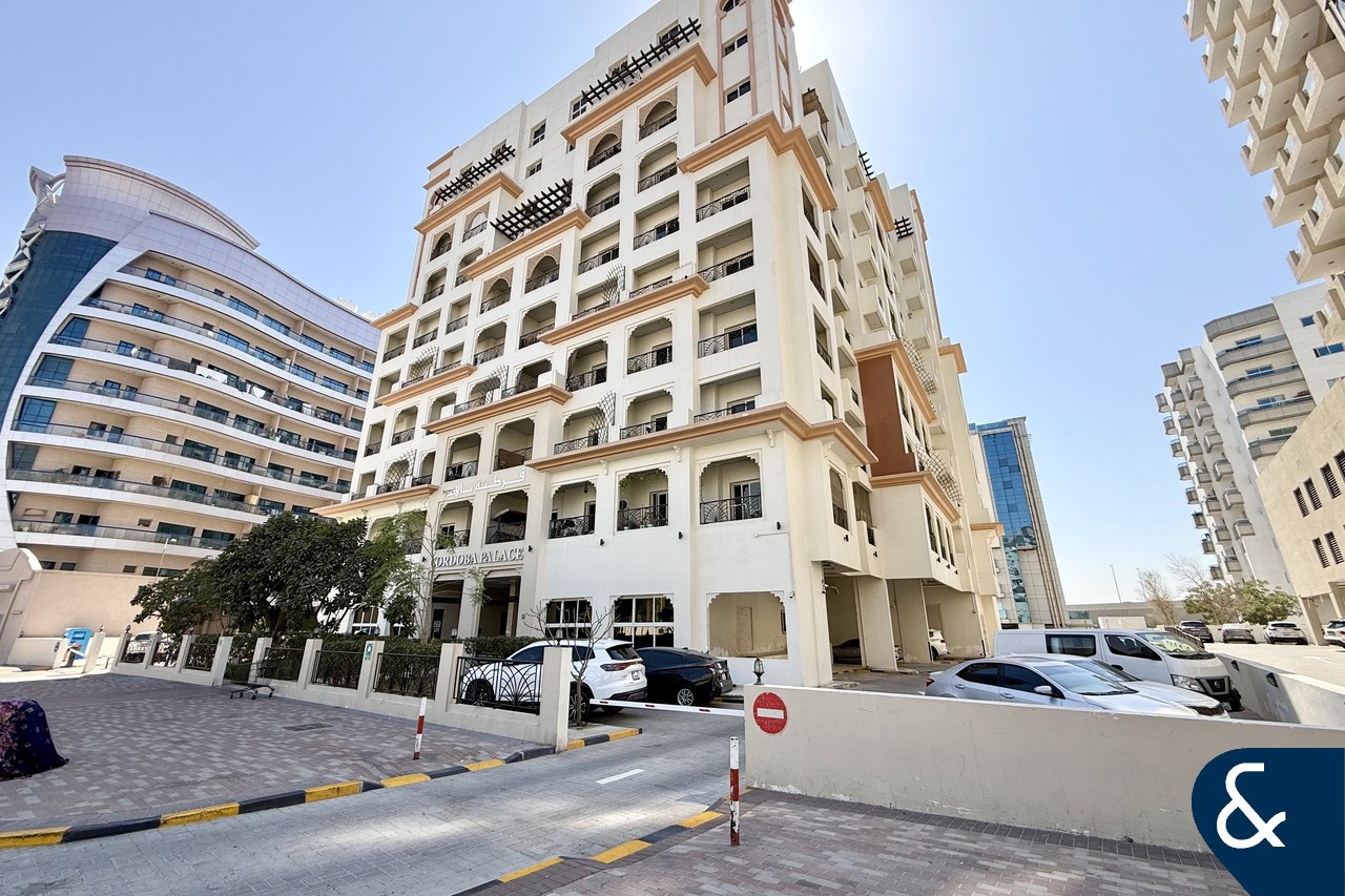 2 Beds | VOT | 2 Parking Spaces | 1,110 Sq Ft
