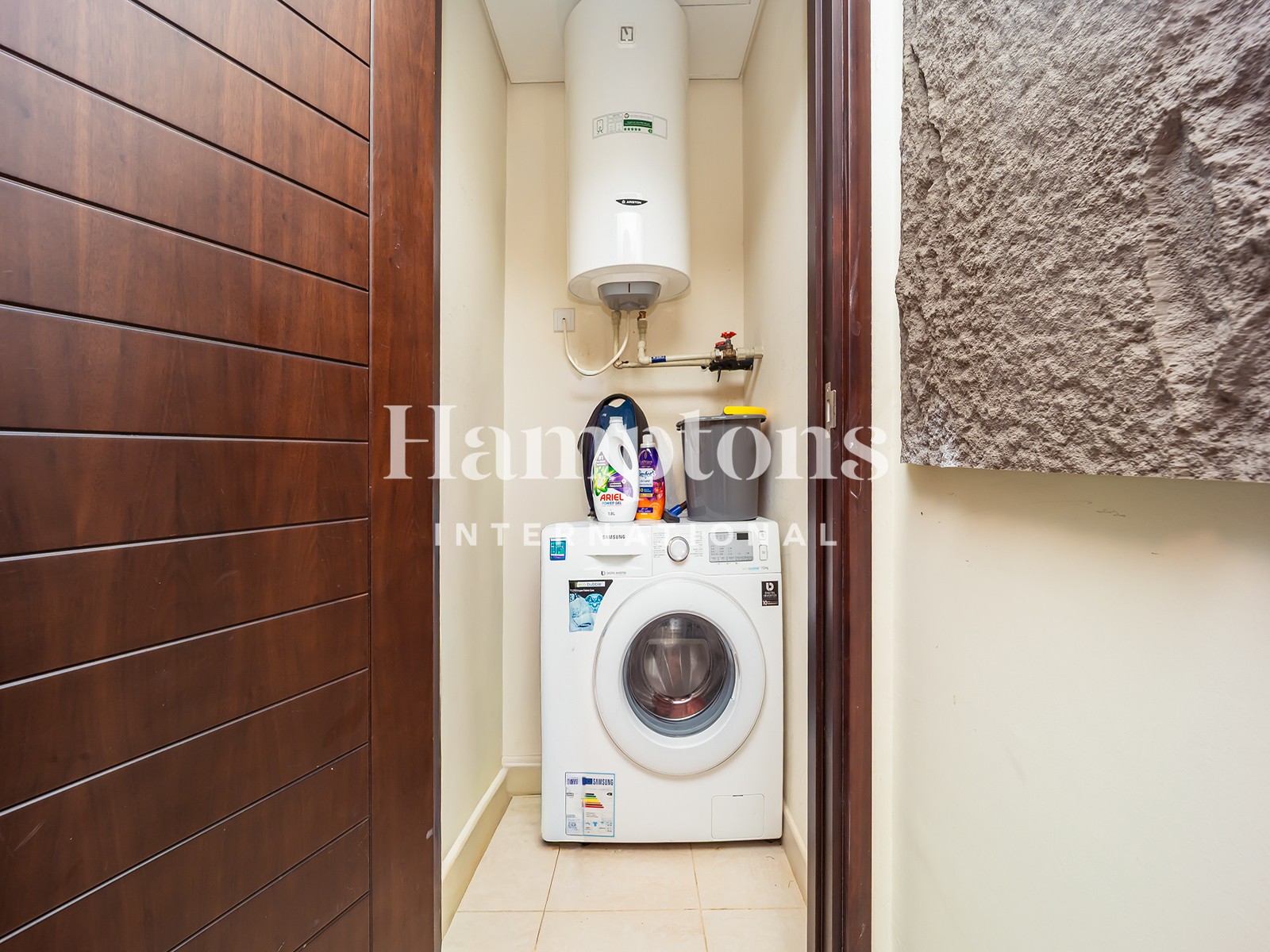 Vacant | Upgraded | Furnished | Boulevard View