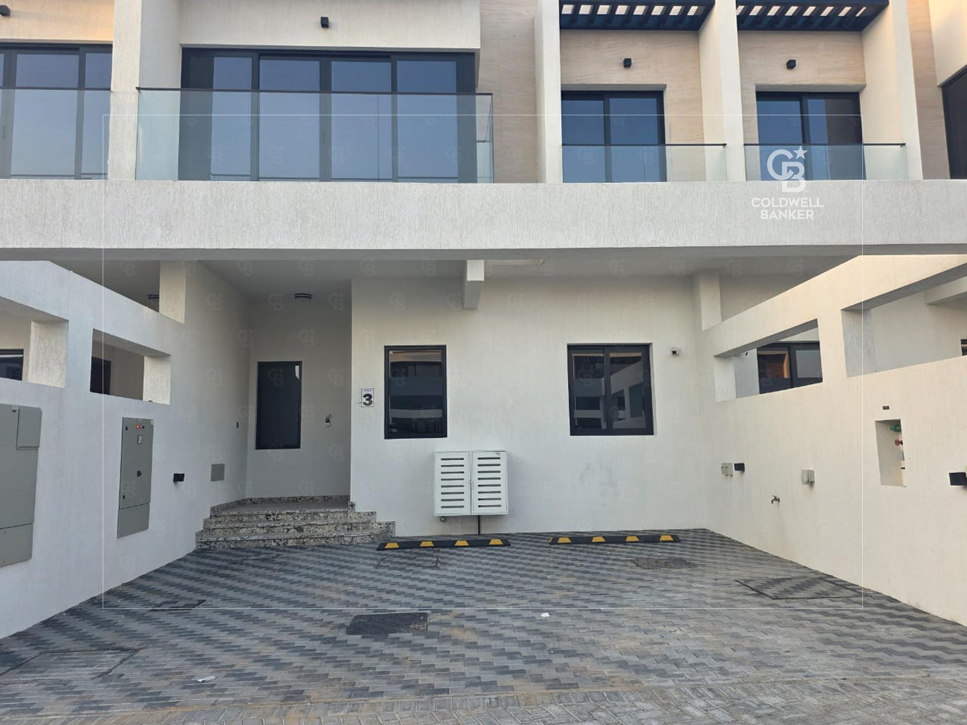 Modern | Garden Facing | Brand-new