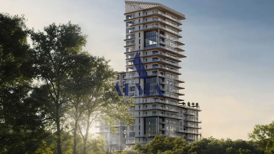 Balcony | Luxury Living | Prime Location