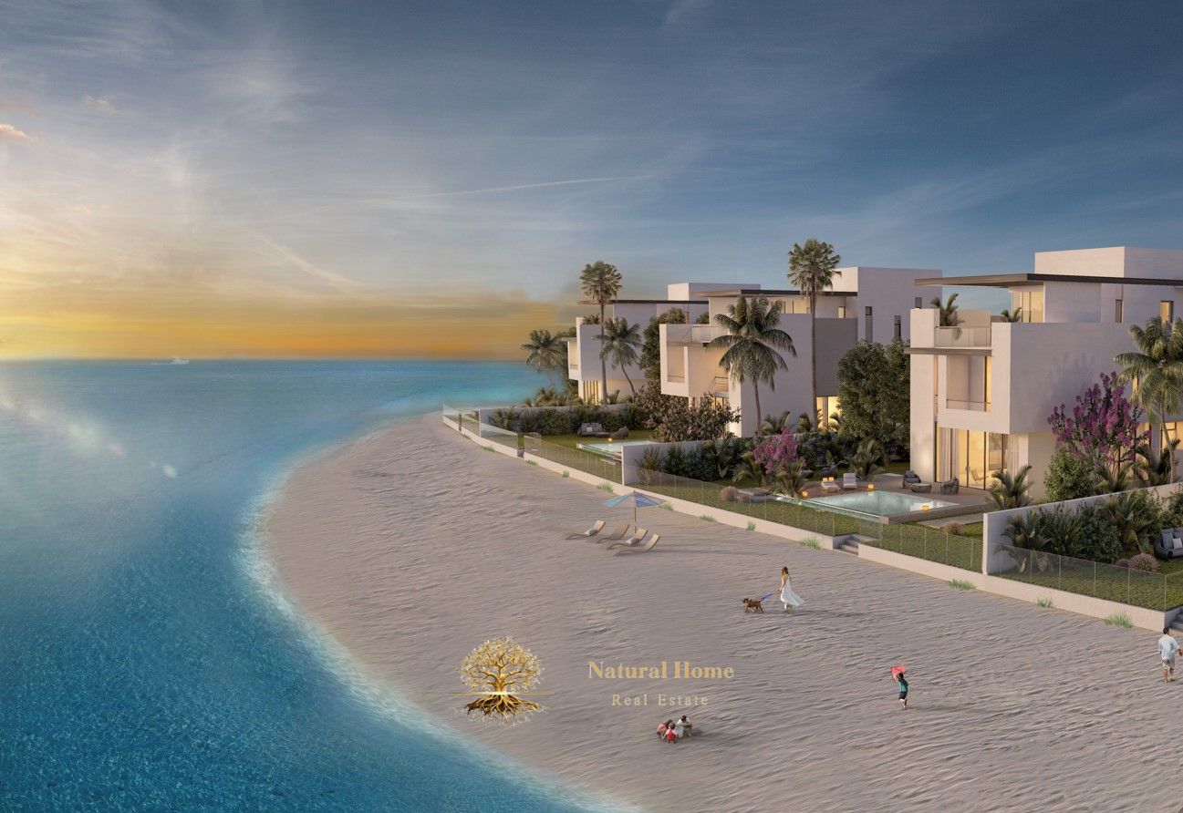 Instant Luxury: 7BR Seafront Villa | Freehold | Immediate Golden Visa