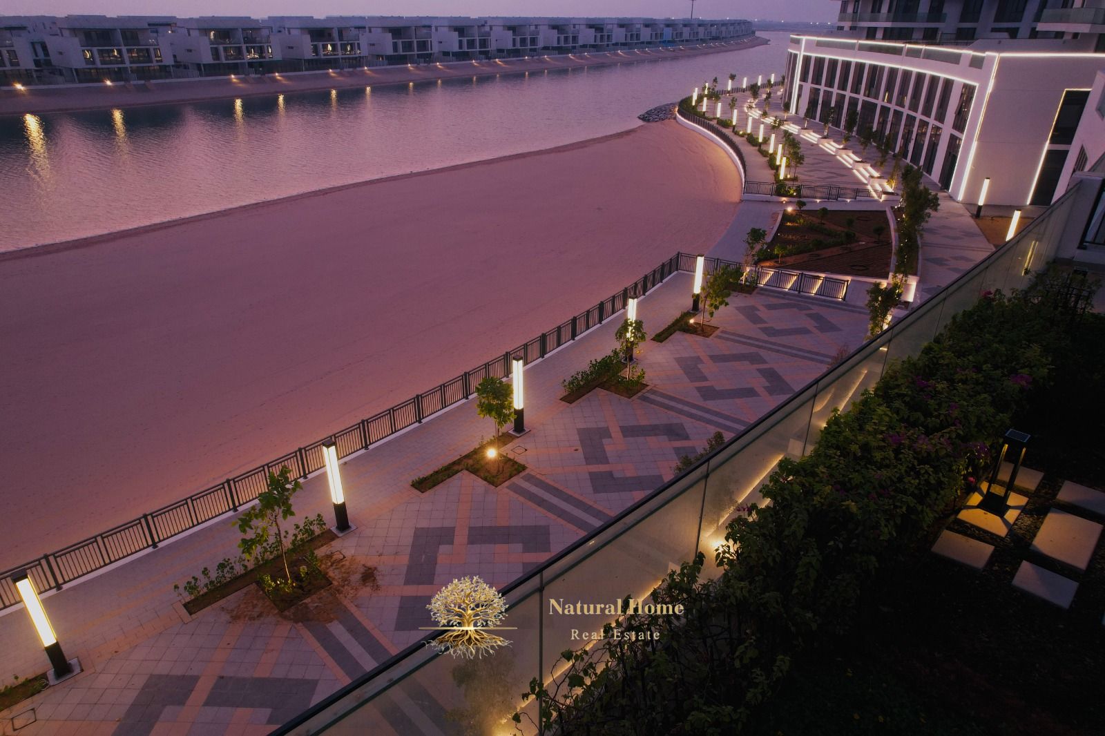 Ready 1BR Seafront: Huge Space, High ROI & Full Luxury Community!