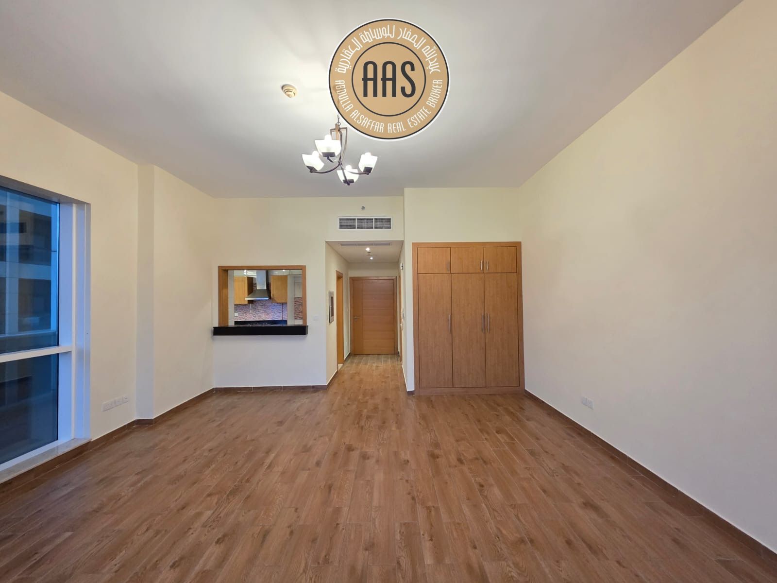 Grand Offer ::: Chiller free Studio for Families & Vip staff:: With Car parking Included:::Near metro station and bus station::