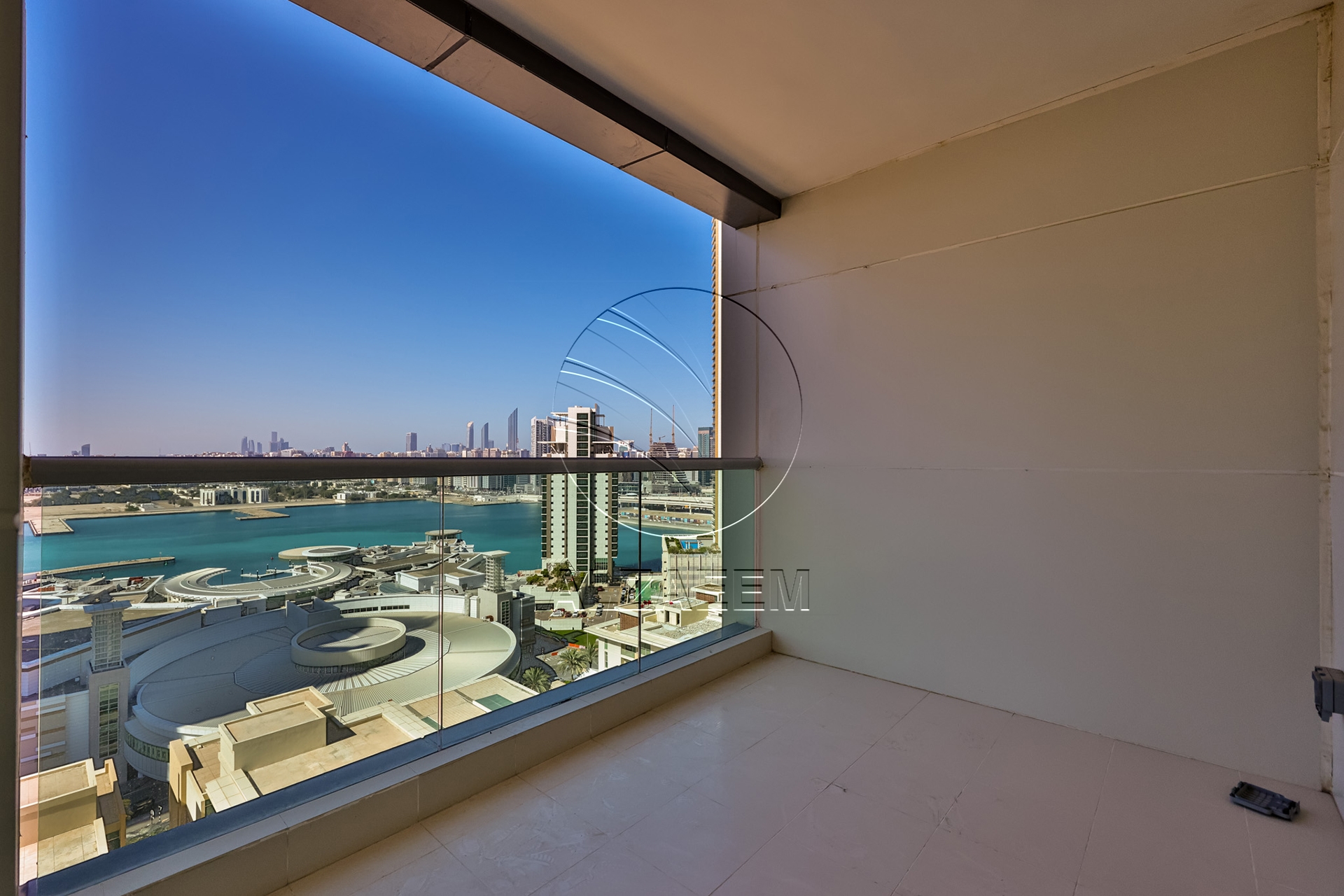 √ Well Maintained Unit | 3BR + Maid | Sea View √