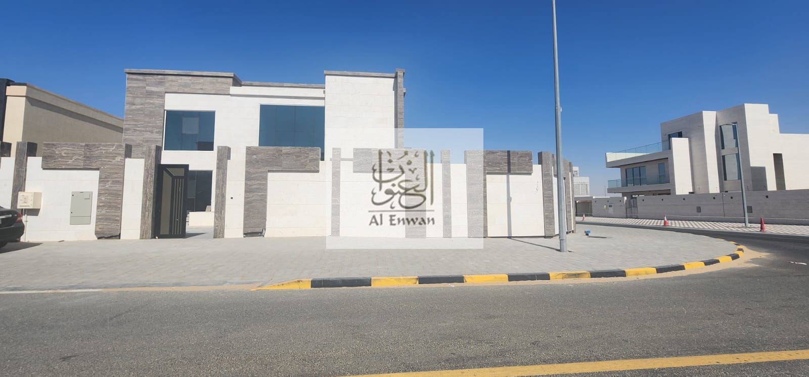 Corner villa for sale in Al-Hawshi, 10,000 sqf