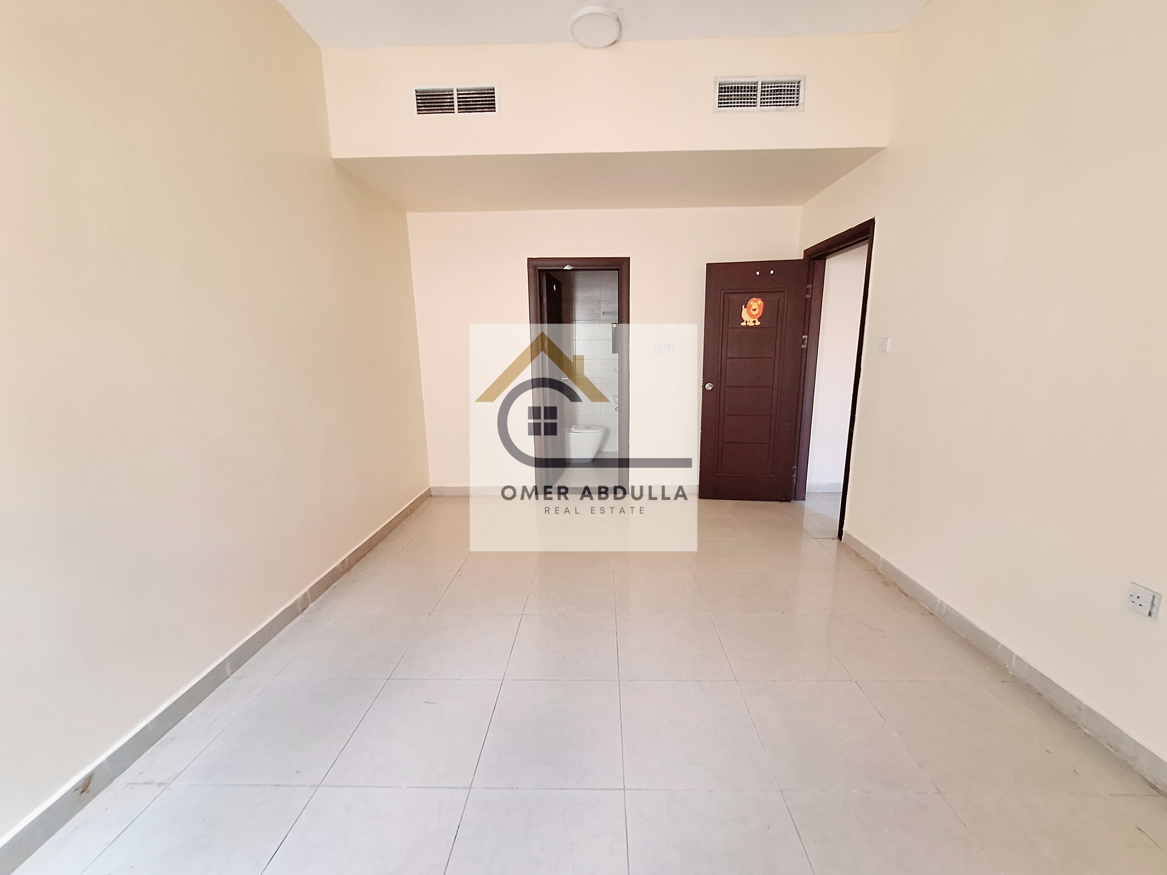 Spacious 2bhk apartment for family with balcony