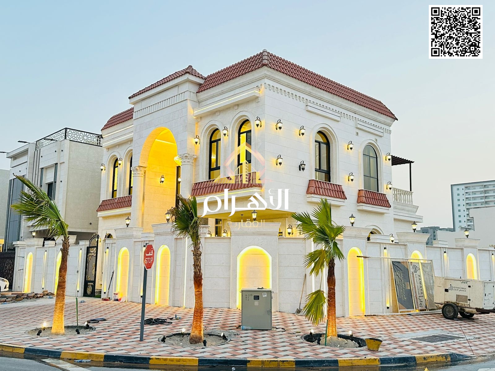 Opportunity to own a spacious villa in Al-Haliu 2 – modern design and large garden