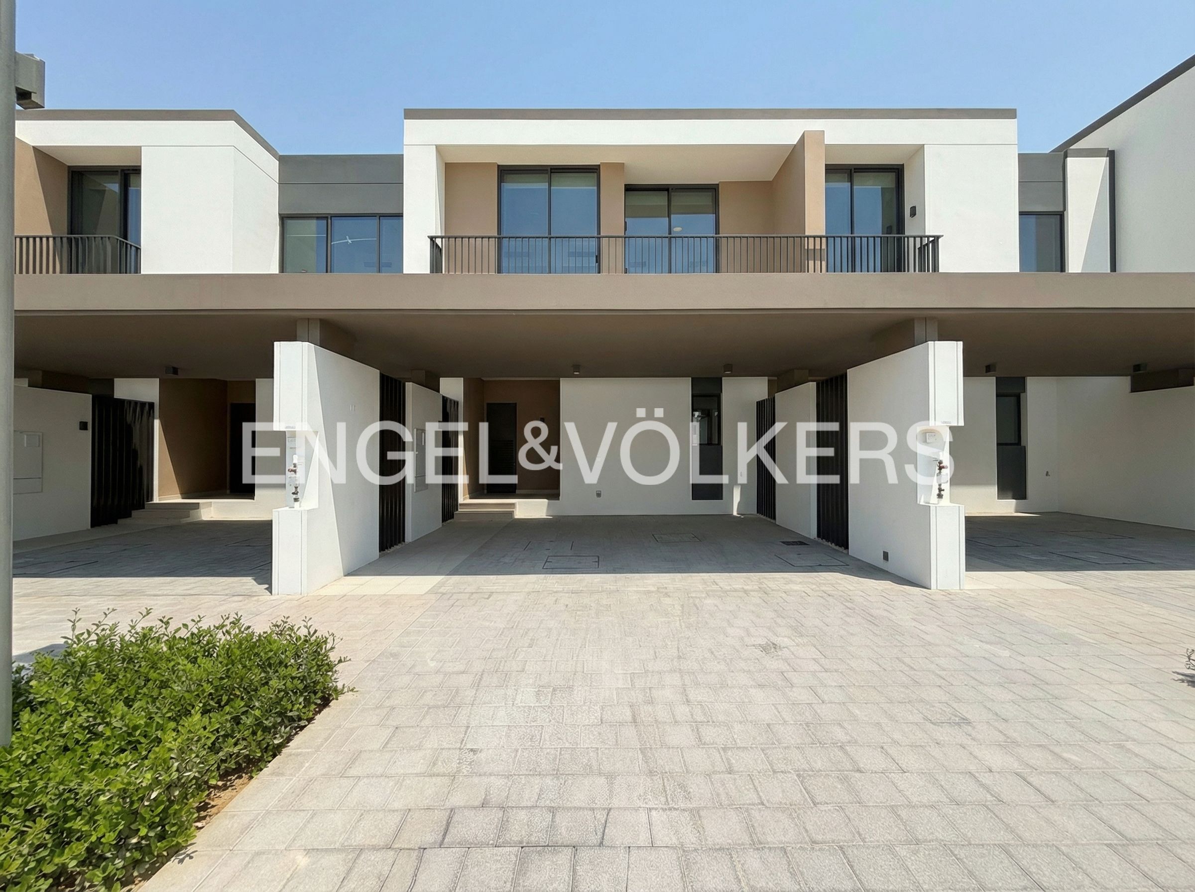 Brand New | Single row | High quality finishes