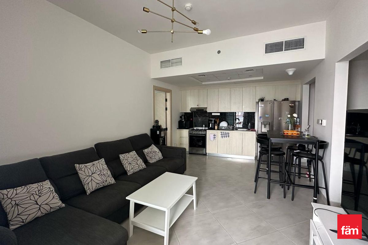 Spacious Furnished 2BR | Creek View | 1331 Sqft