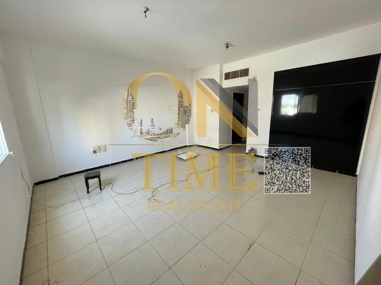 Prime location/Close to Ajman One and Grand Mall/Easy access to main roads/Proximity to shopping centers