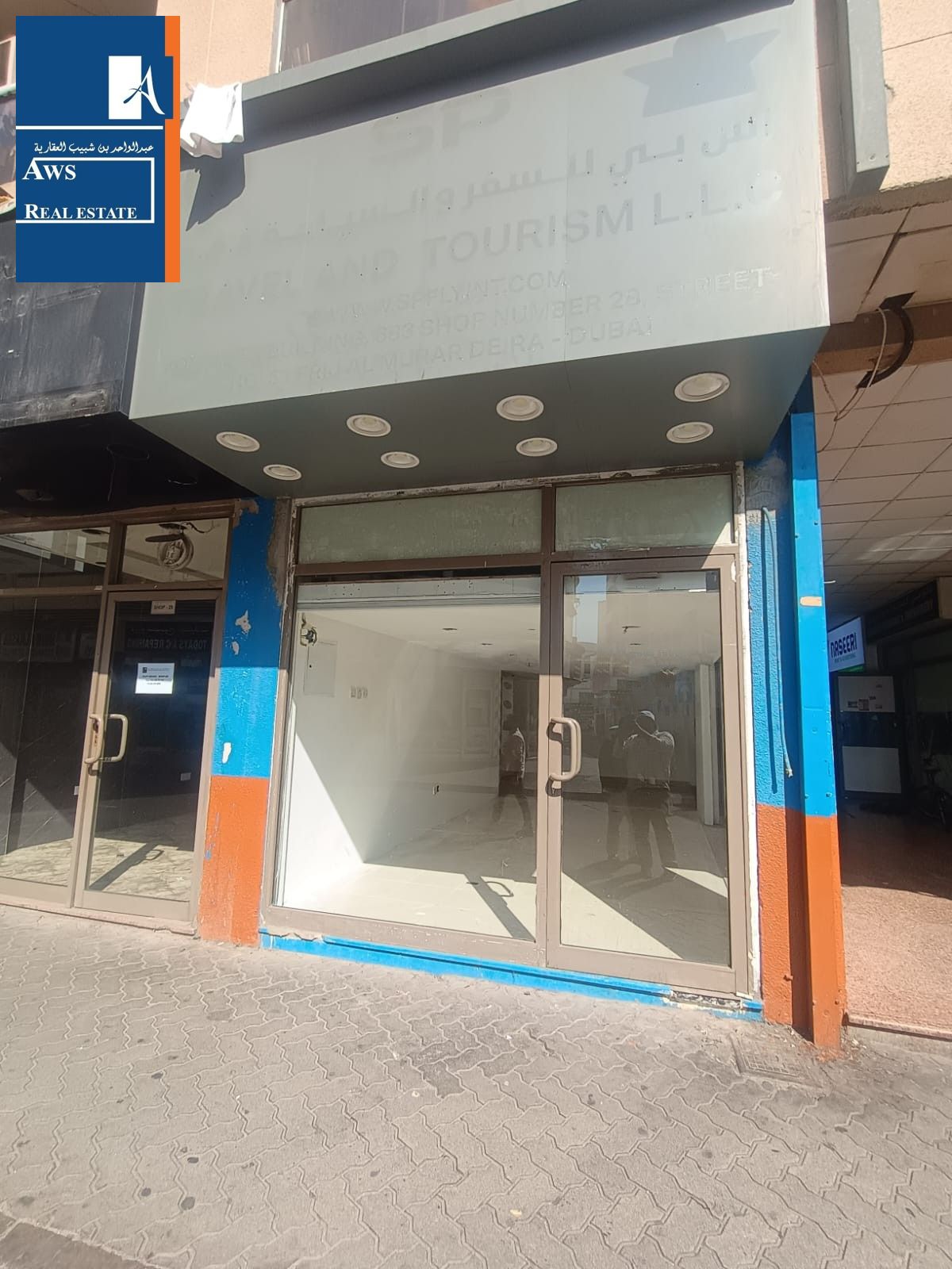 Spacious Shop with Mezzanine Space | 414 Sqft | Deira