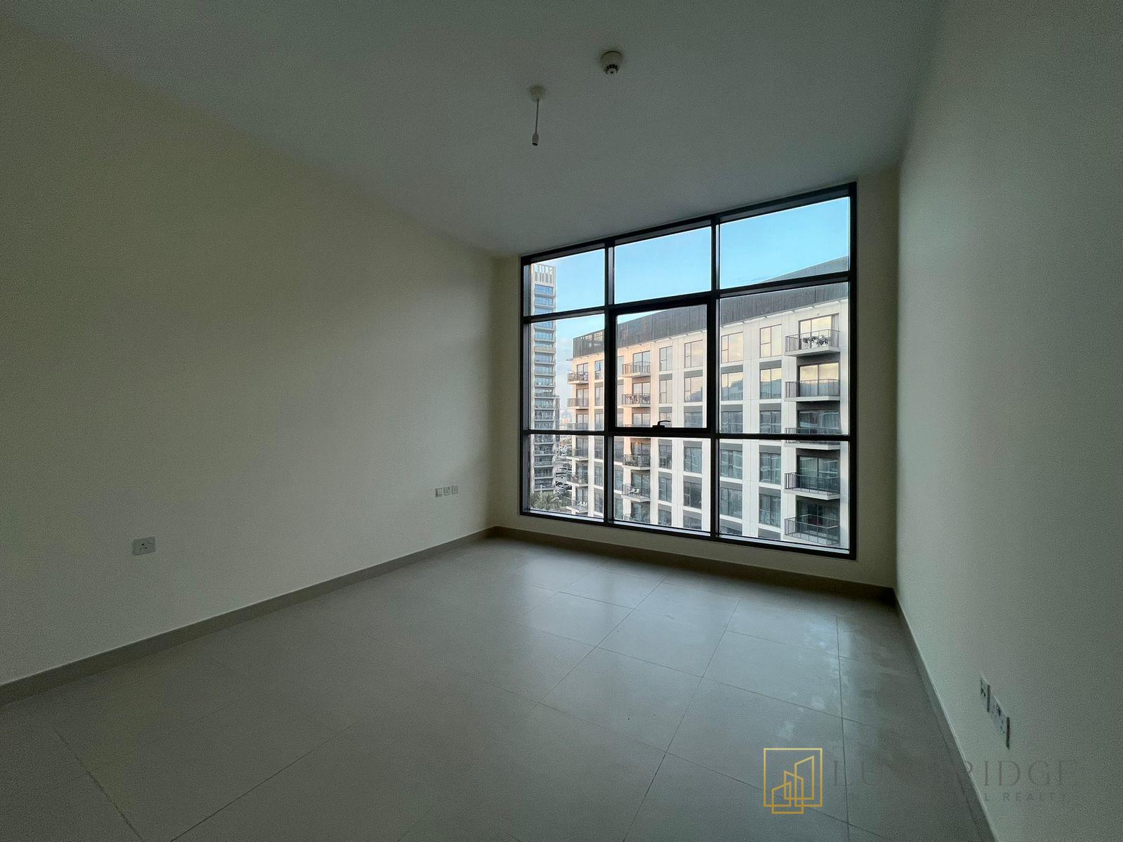 Vacant | Unfurnished | Park view