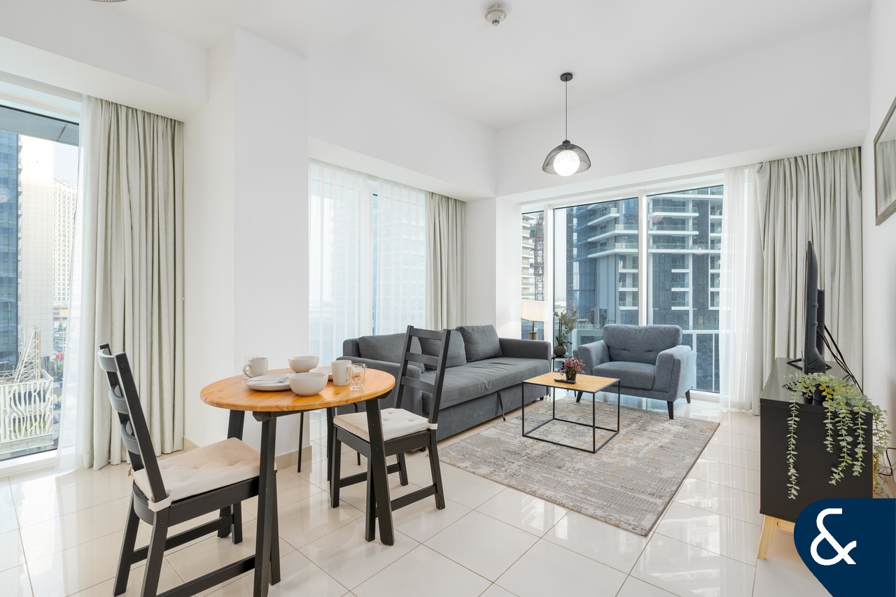 BRIGHT | SPACIOUS | CANAL LOCATION