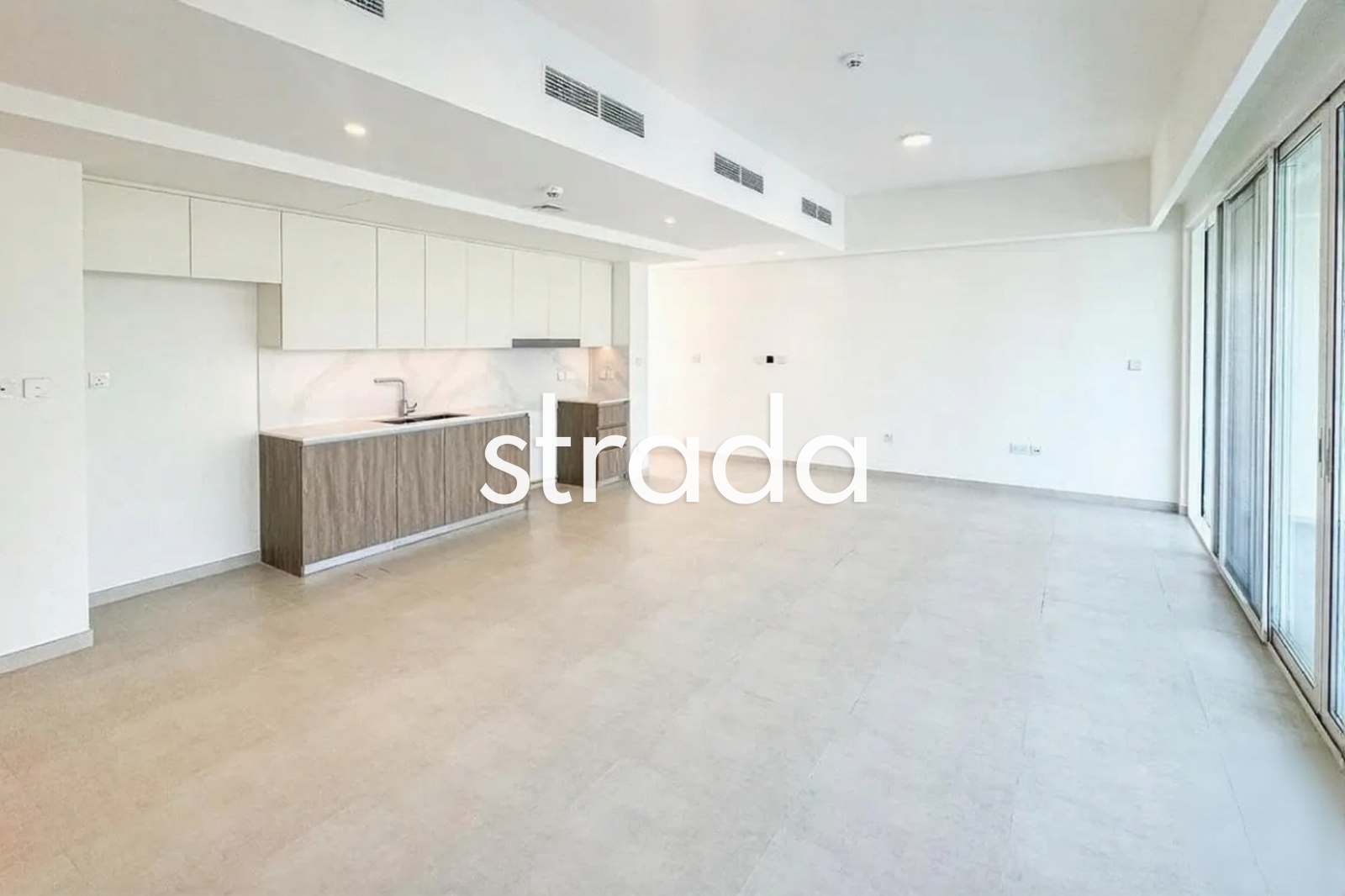 Middle Kitchen | Rare Layout | Vacant