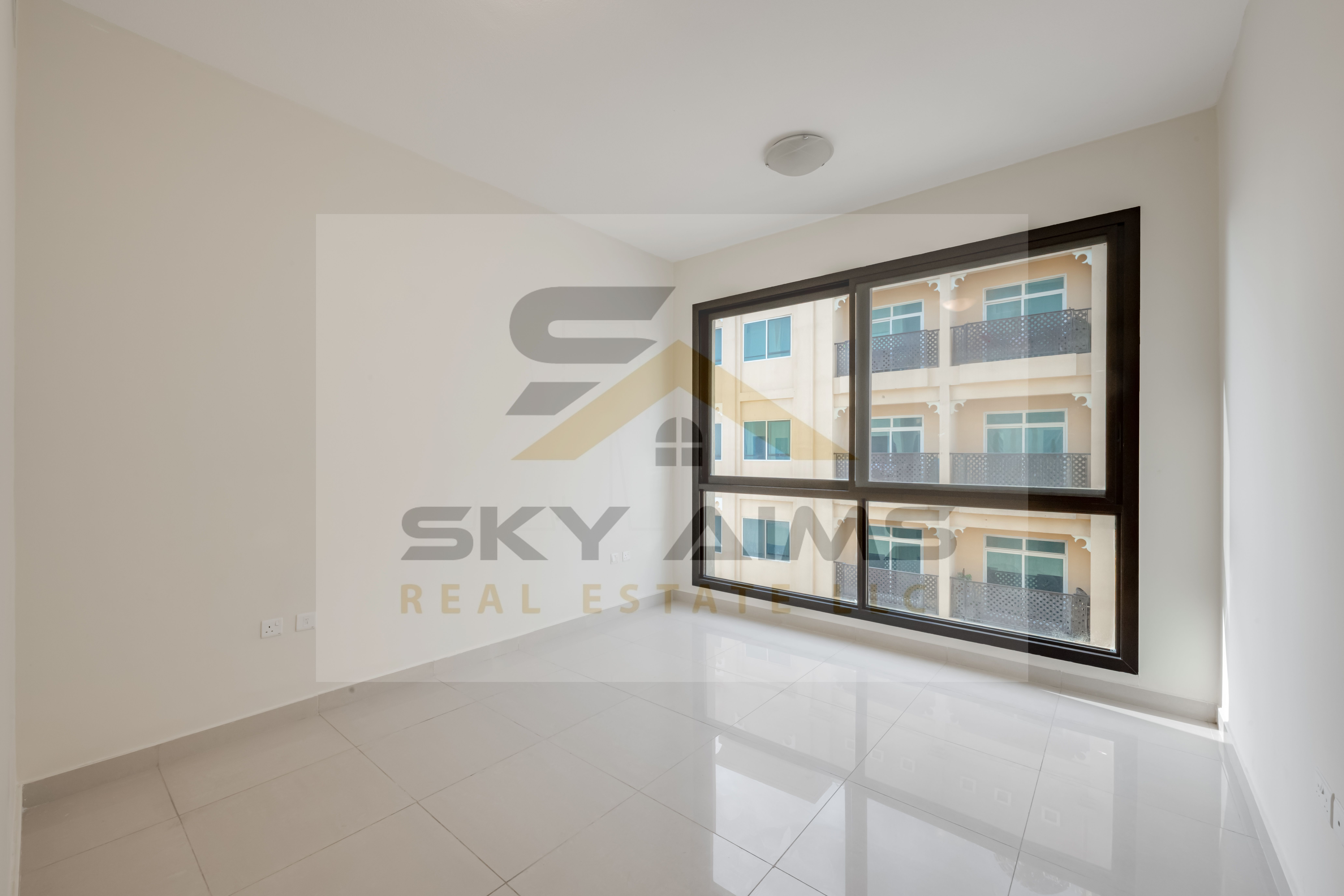 2BR Apartment | Community View | Prime Location Al Jaddaf