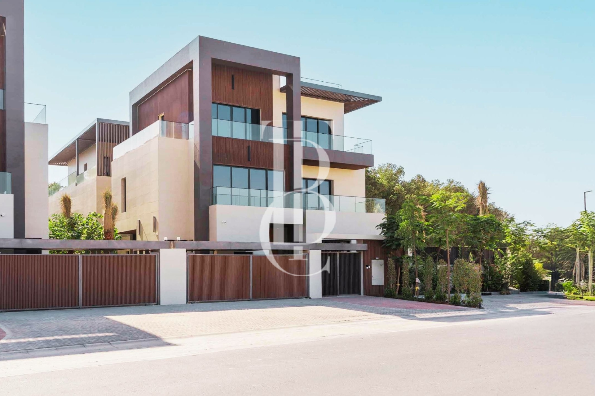 Ultra Luxury | 8 BR Mansion with Racecourse Villas