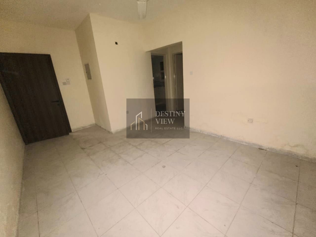 Lavish studio full faimly bulding just rent18k front of safari mall