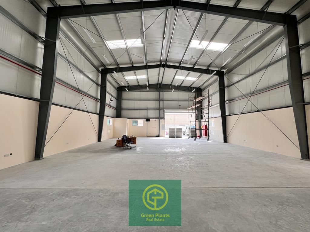 Jebel Ali Ind. Area independent unit 10,000 sq. Ft total plot area with built-in warehouse