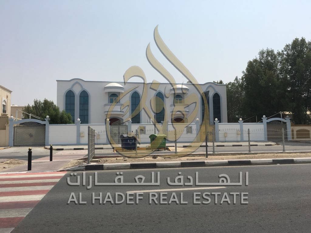 Villa for rent on Schools Street, Al Azra area, Sharjah.