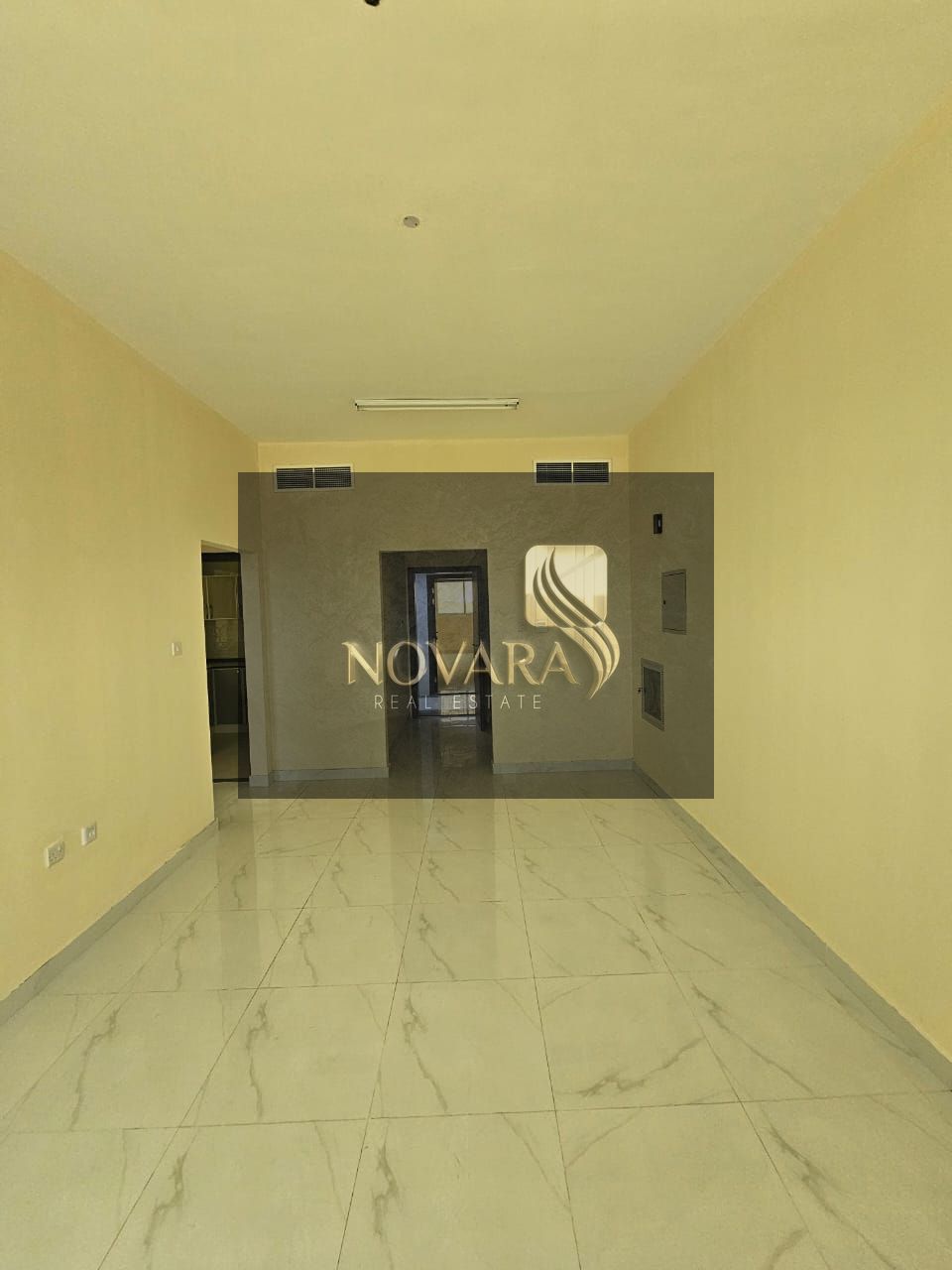 New office, first occupancy, behind the Chinese market, prime location and ideal starting point for your business, priced at AED 25,000 per year.