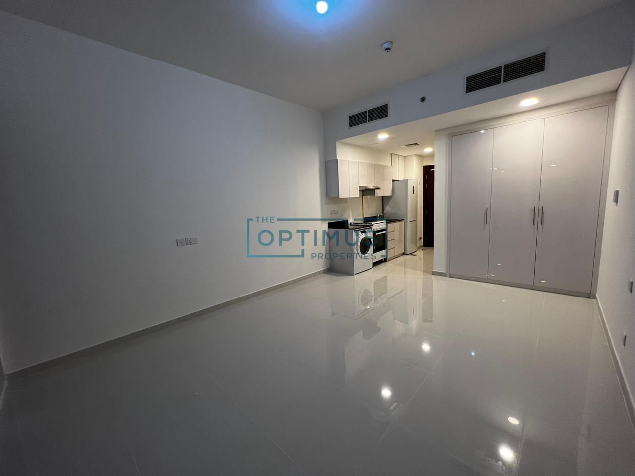 Smart Urban Choice | Fully Equipped Kitchen | Vacant Now