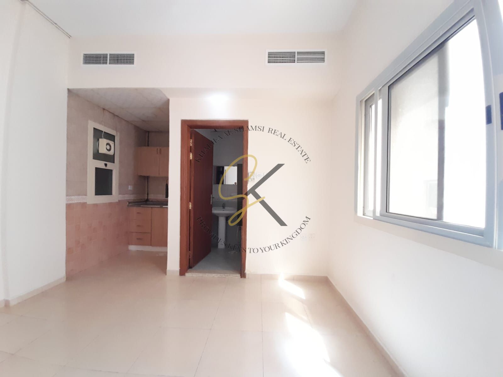 Spacious Unfurnished Studio for Rent | 455 Sqft | Family Building in Muwailah, Sharjah