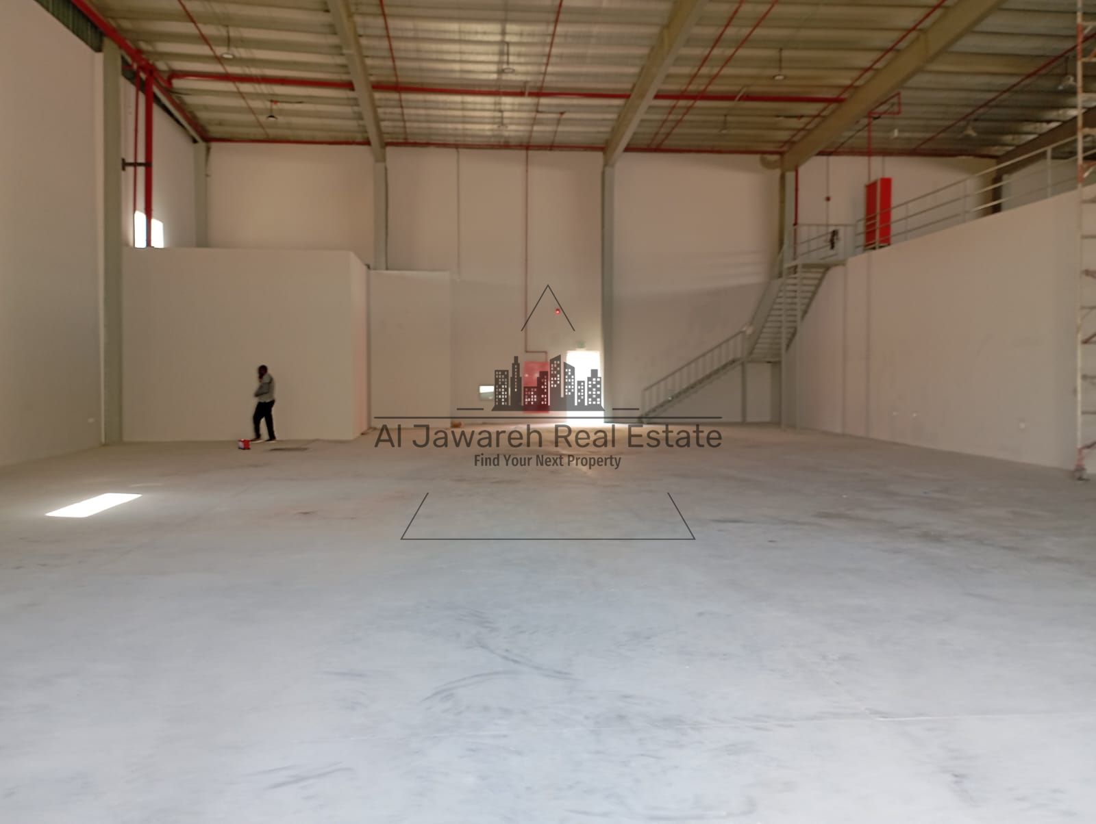 Warehouse 17,005 sq ft, mezzanine, 200 kW electricity, Umm Al Quwain