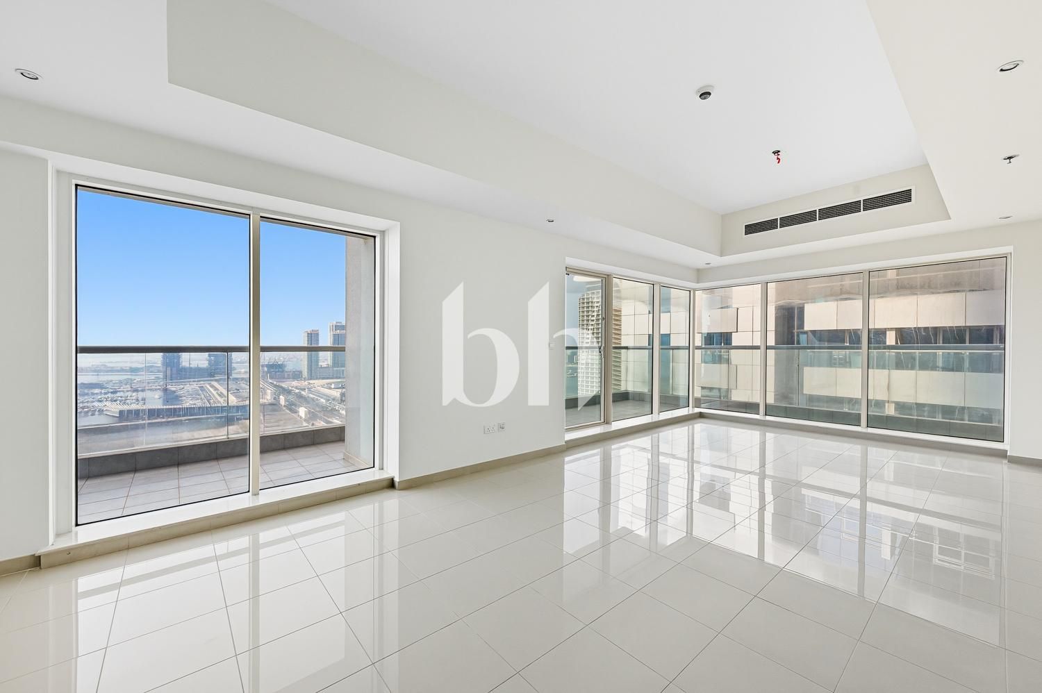High floor | Unfurnished | Vacant