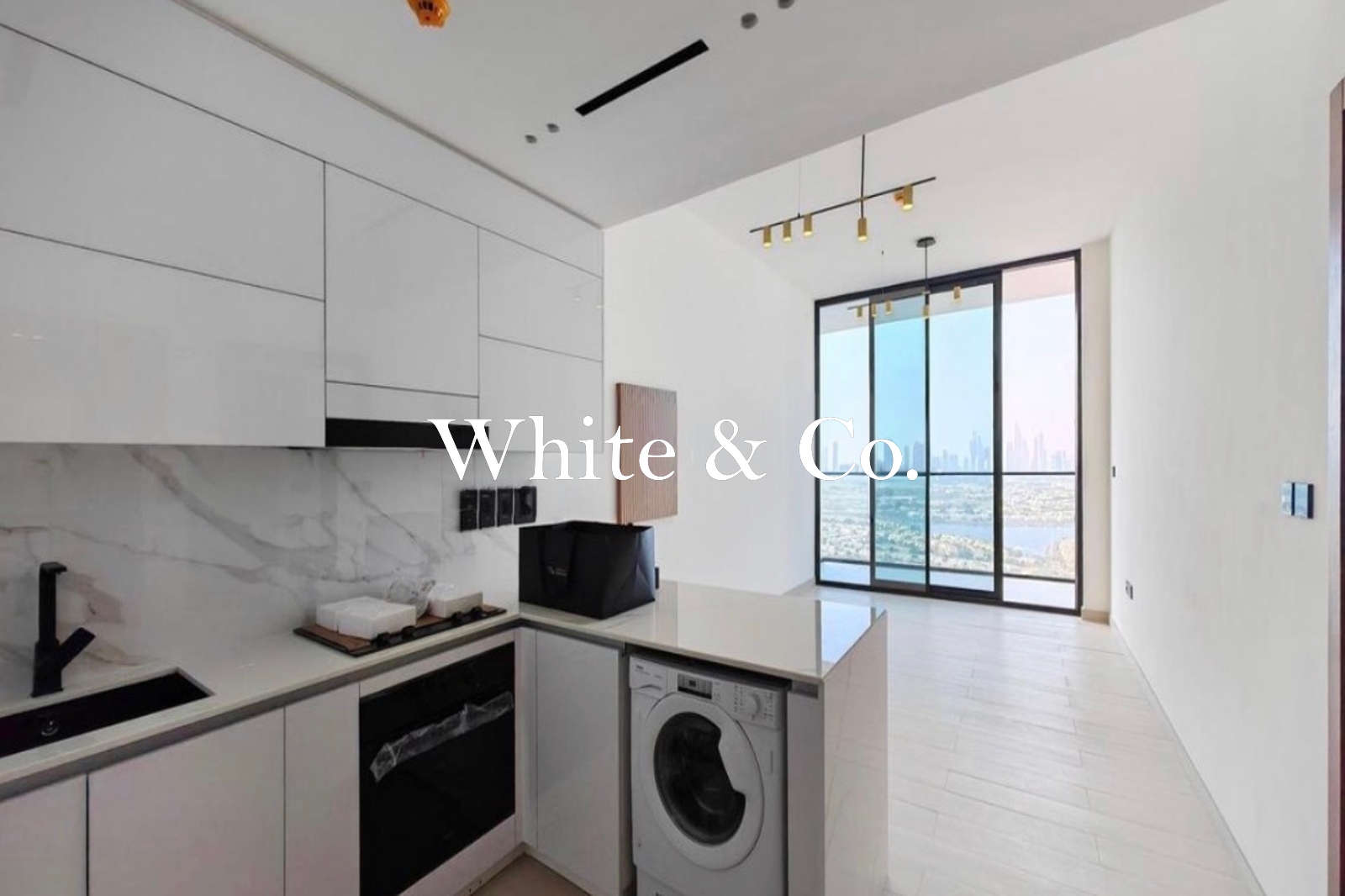 1 BEDROOM | NEVER LIVED IN | UNFURNISHED