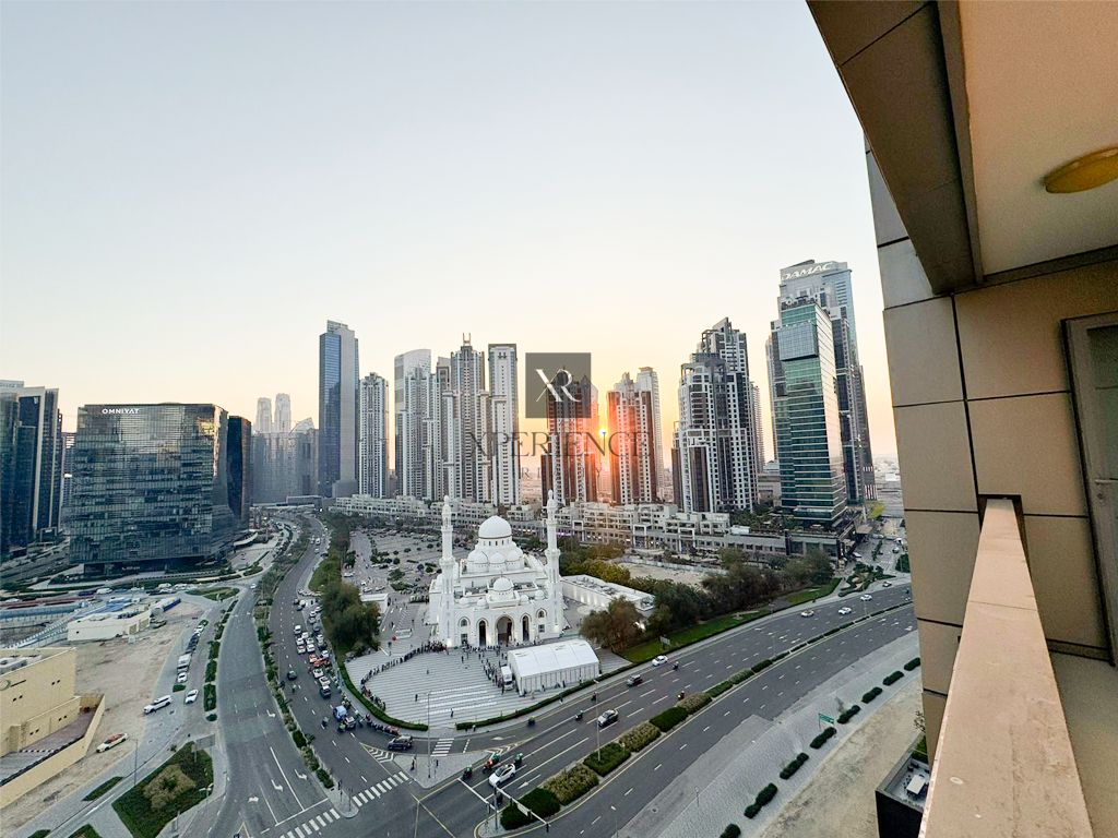SPACIOUS APARTMENT | FOUNTAIN VIEW | HIGH FLOOR