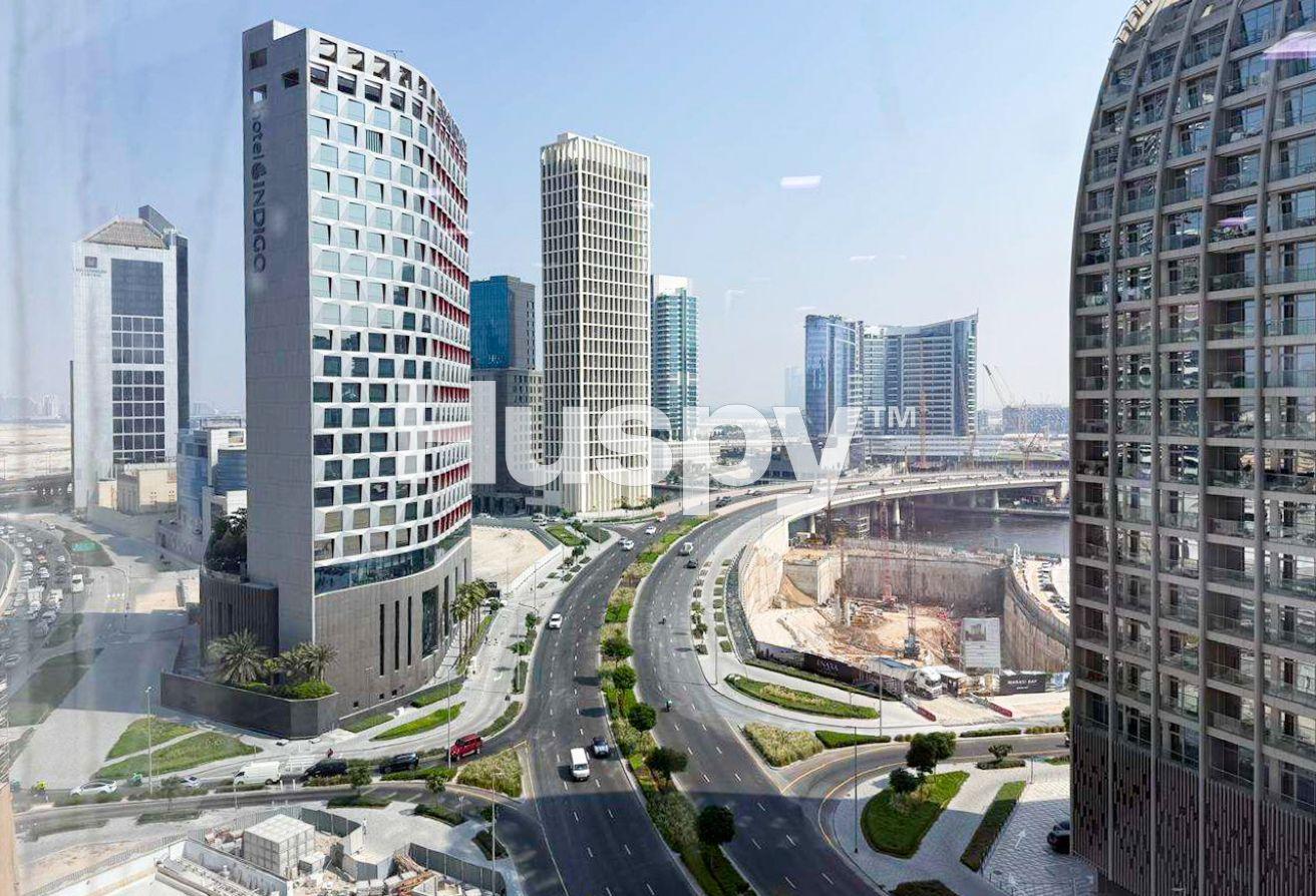 Fully Furnished | 3 Parking Spaces | Canal View