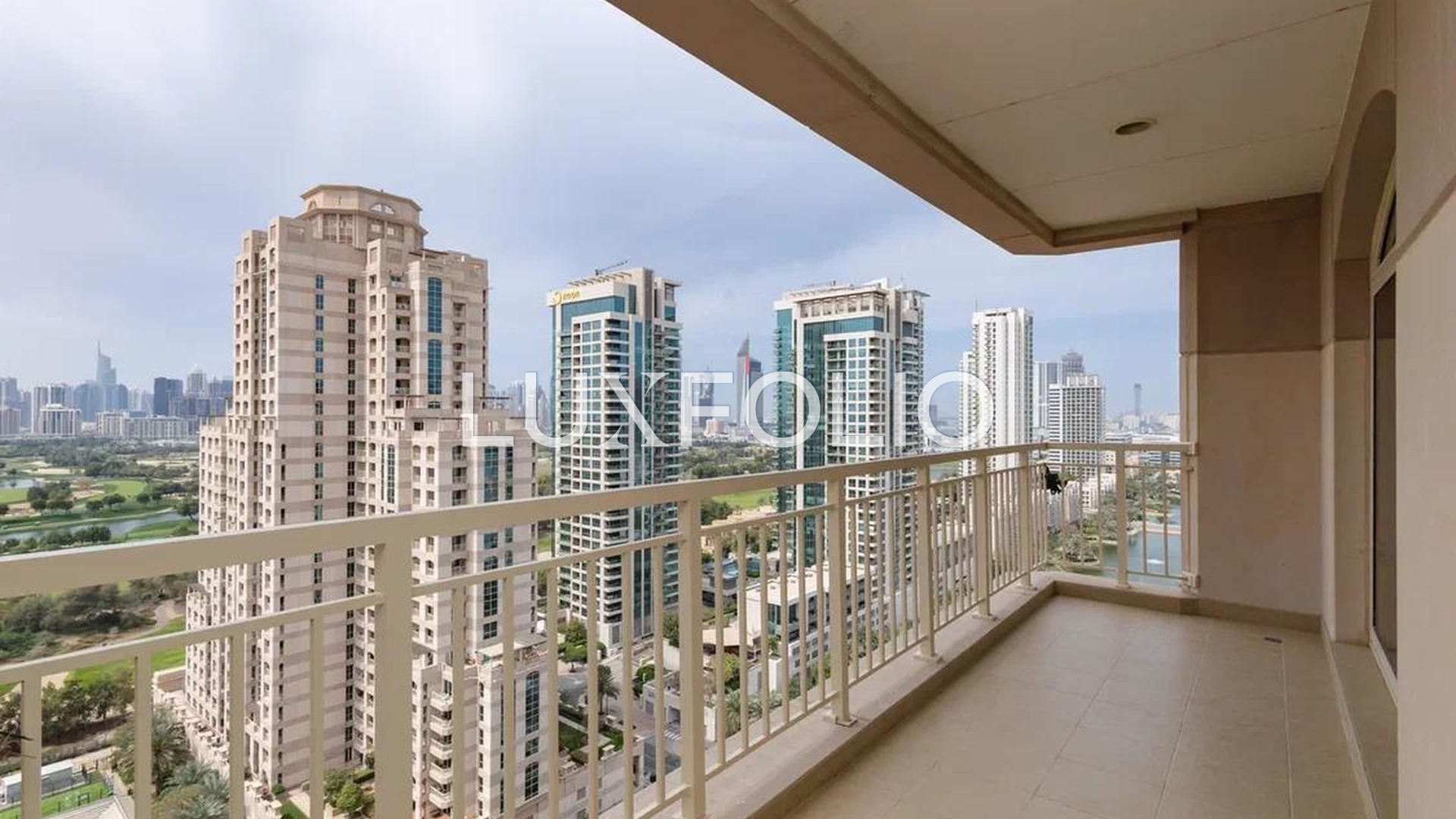 Vacant 28th March | Lake View | Great Location